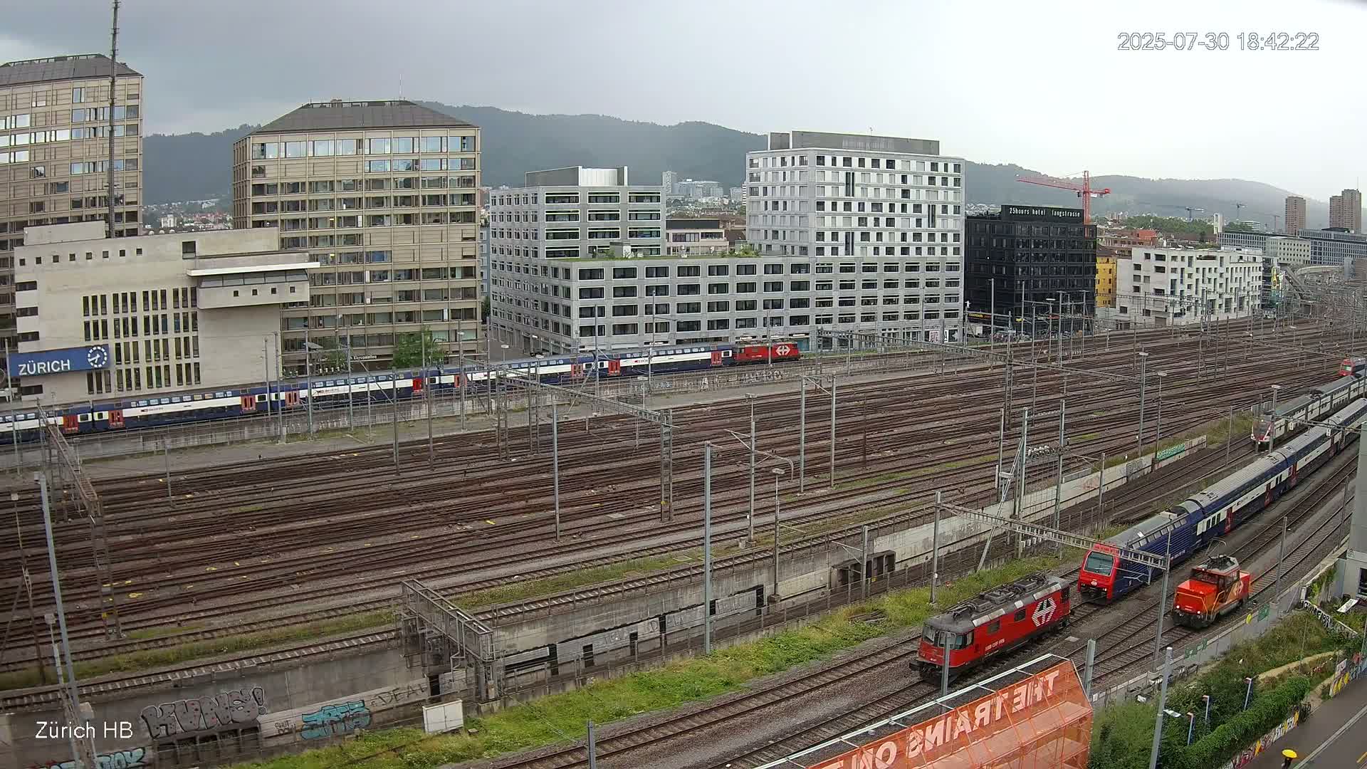 Zurich City & Zürich HB Main Train Station Live Cam - (Kreis 4)Aussersihl, Zurich, Switzerland