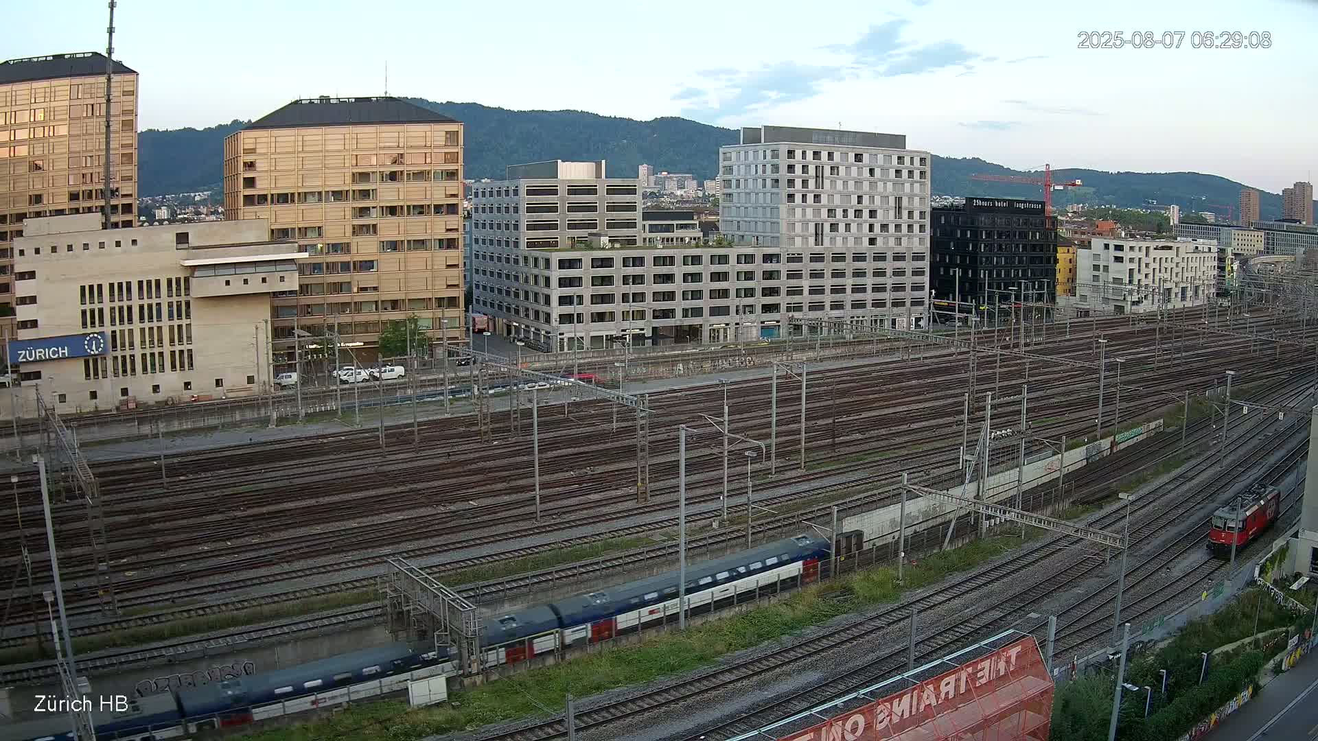Zurich City & Zürich HB Main Train Station Live Cam - (Kreis 4)Aussersihl, Zurich, Switzerland
