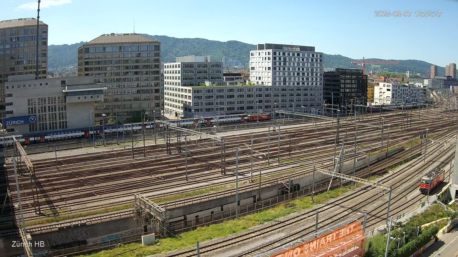 Zurich City & Zürich HB Main Train Station Live Cam - (Kreis 4)Aussersihl, Zurich, Switzerland
