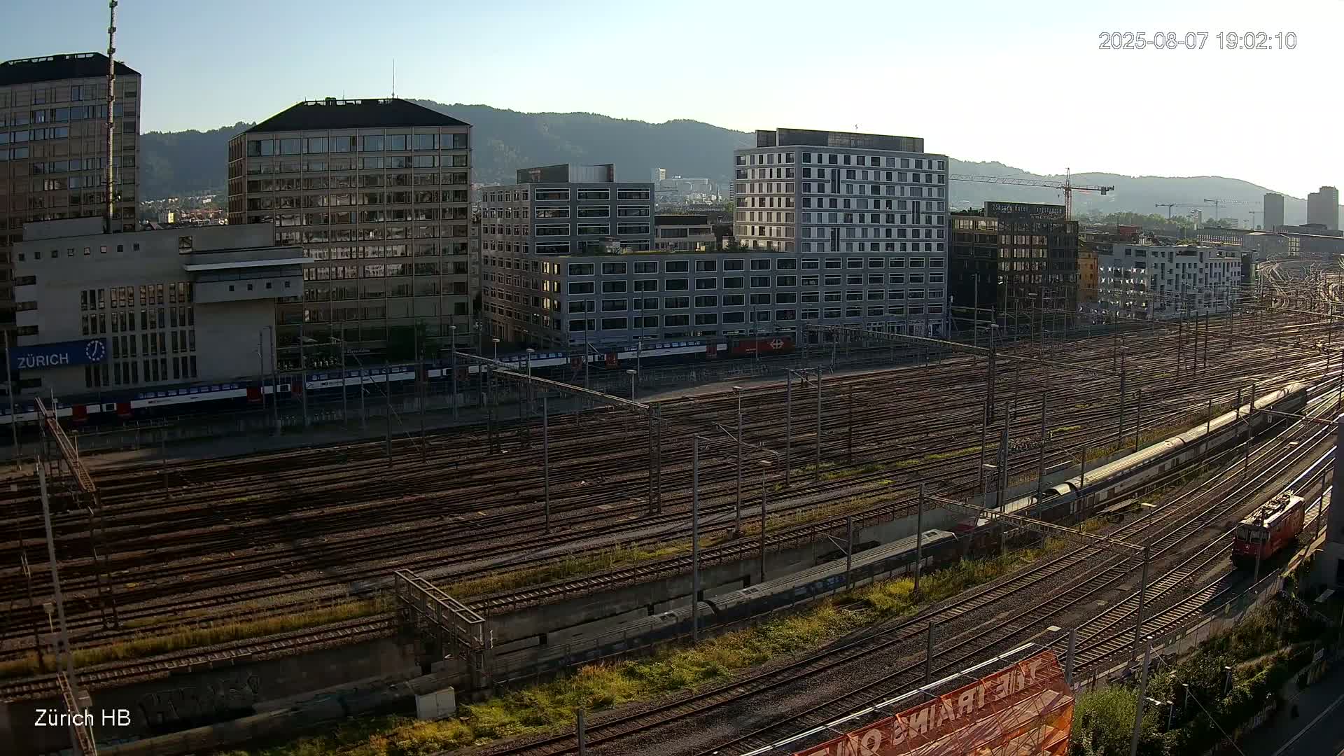 Zurich City & Zürich HB Main Train Station Live Cam - (Kreis 4)Aussersihl, Zurich, Switzerland