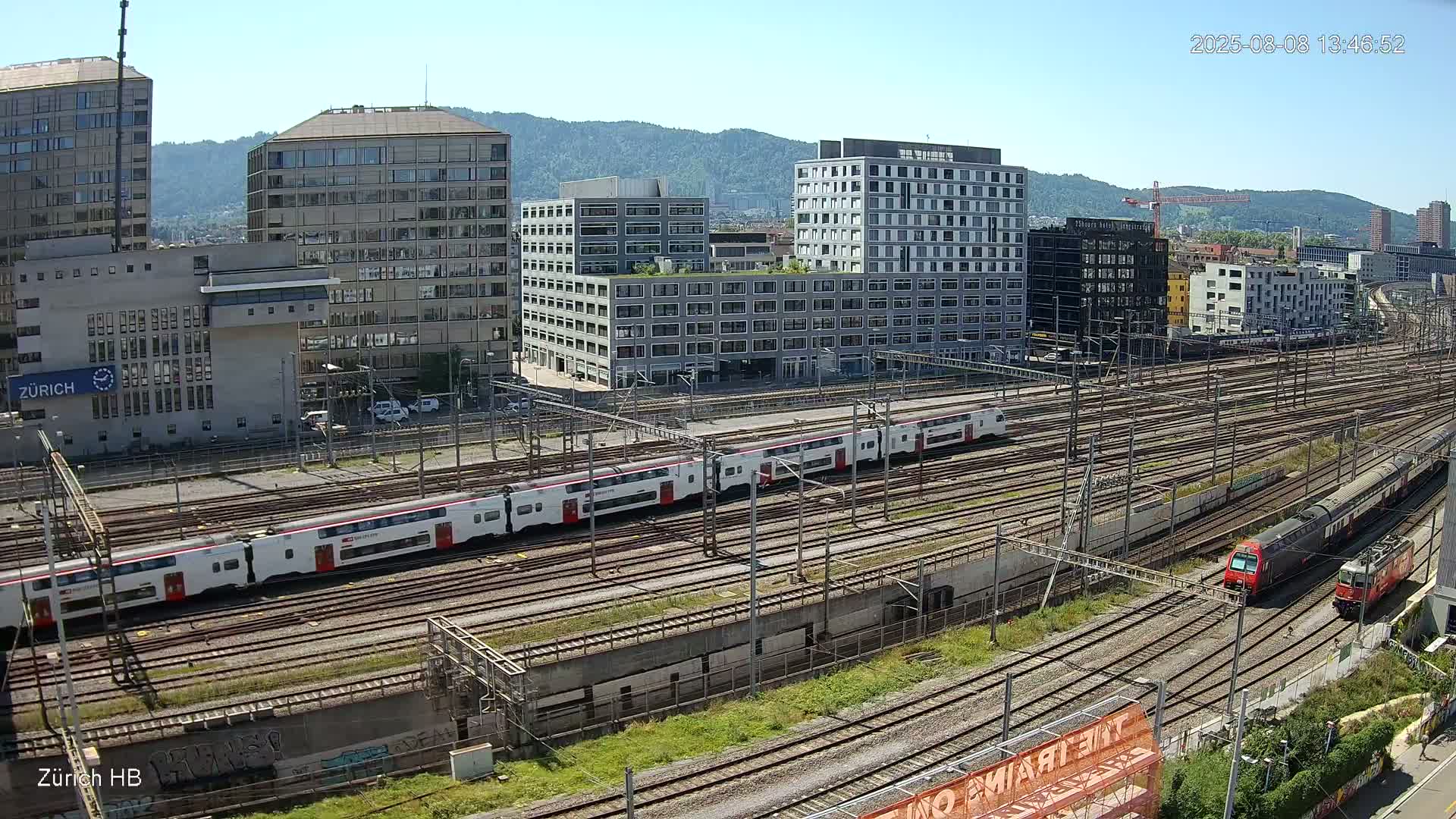 Zurich City & Zürich HB Main Train Station Live Cam - (Kreis 4)Aussersihl, Zurich, Switzerland