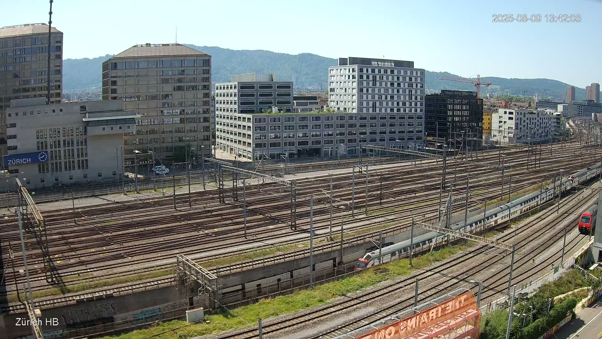 Zurich City & Zürich HB Main Train Station Live Cam - (Kreis 4)Aussersihl, Zurich, Switzerland