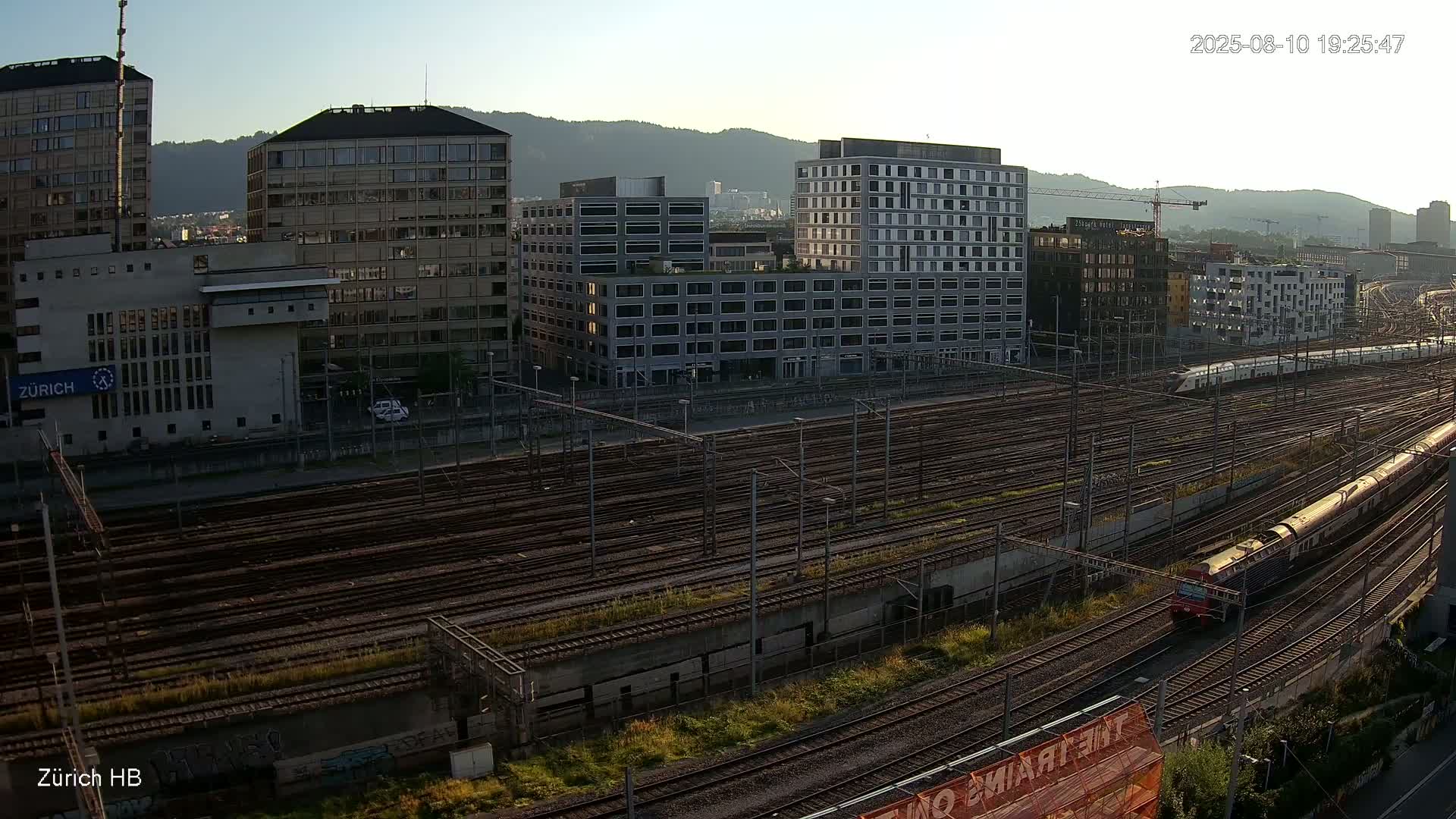 Zurich City & Zürich HB Main Train Station Live Cam - (Kreis 4)Aussersihl, Zurich, Switzerland