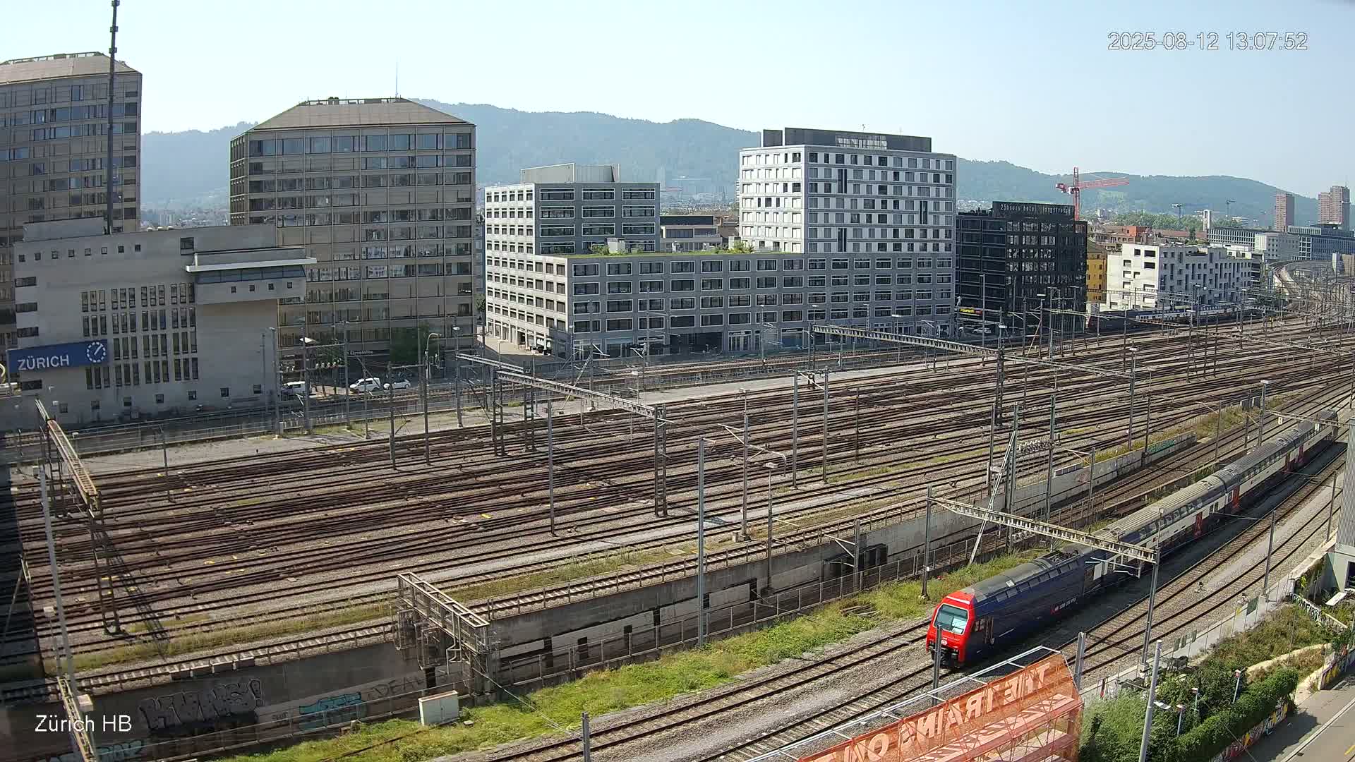 Zurich City & Zürich HB Main Train Station Live Cam - (Kreis 4)Aussersihl, Zurich, Switzerland