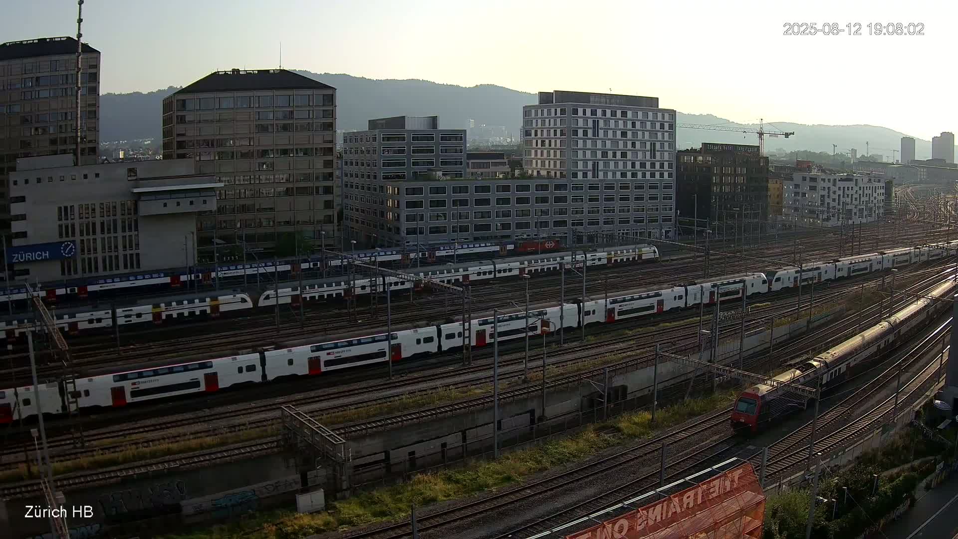 Zurich City & Zürich HB Main Train Station Live Cam - (Kreis 4)Aussersihl, Zurich, Switzerland
