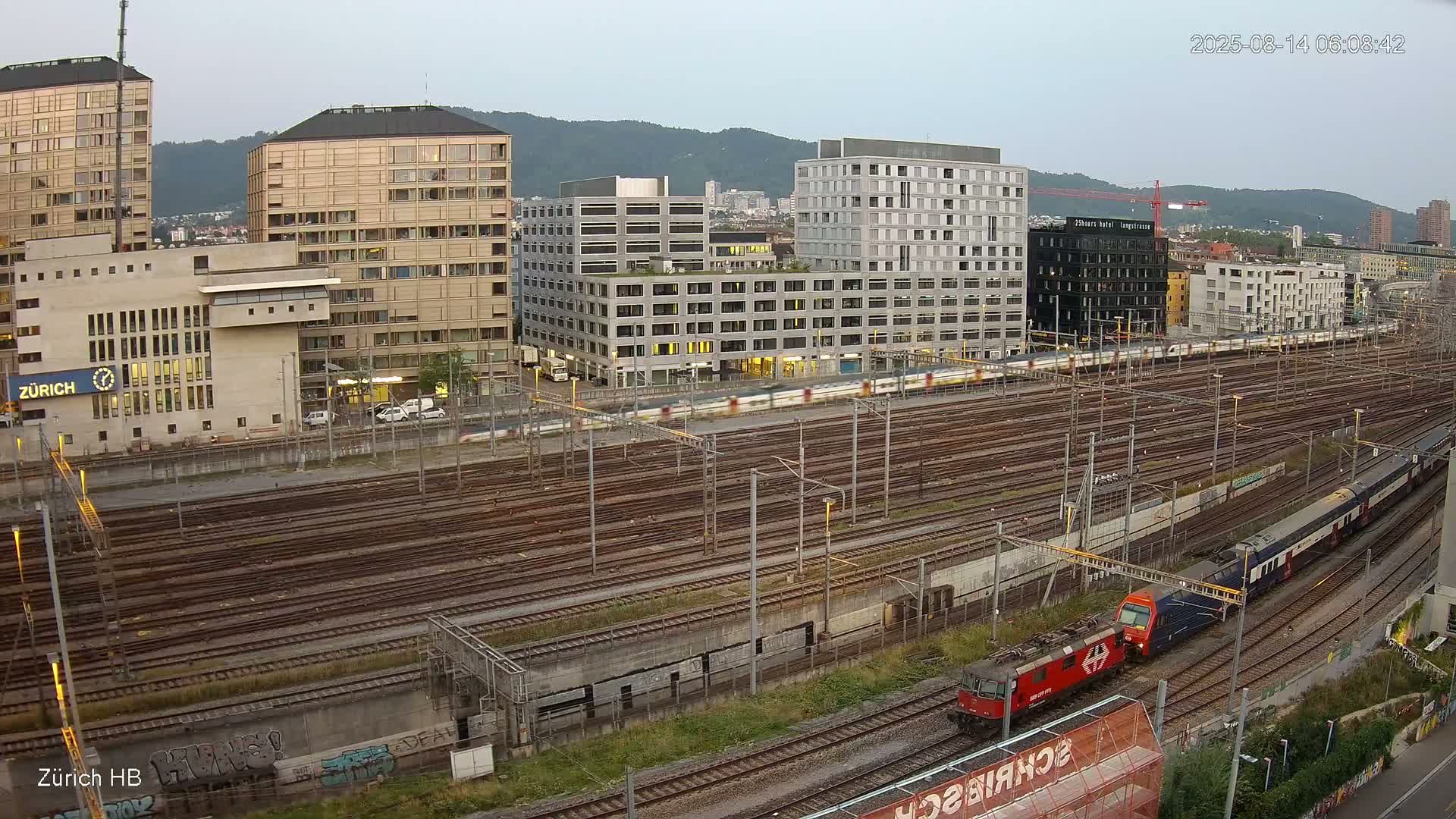 Zurich City & Zürich HB Main Train Station Live Cam - (Kreis 4)Aussersihl, Zurich, Switzerland