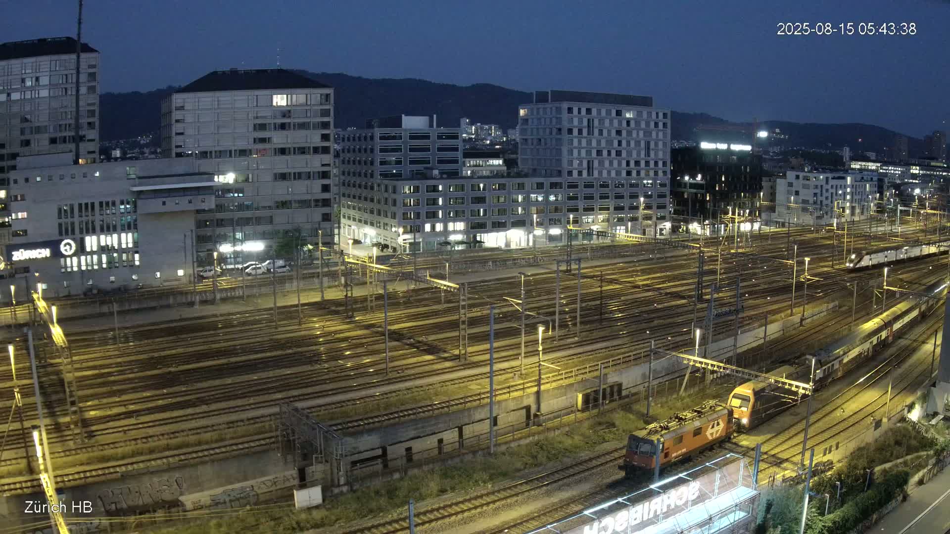 Zurich City & Zürich HB Main Train Station Live Cam - (Kreis 4)Aussersihl, Zurich, Switzerland