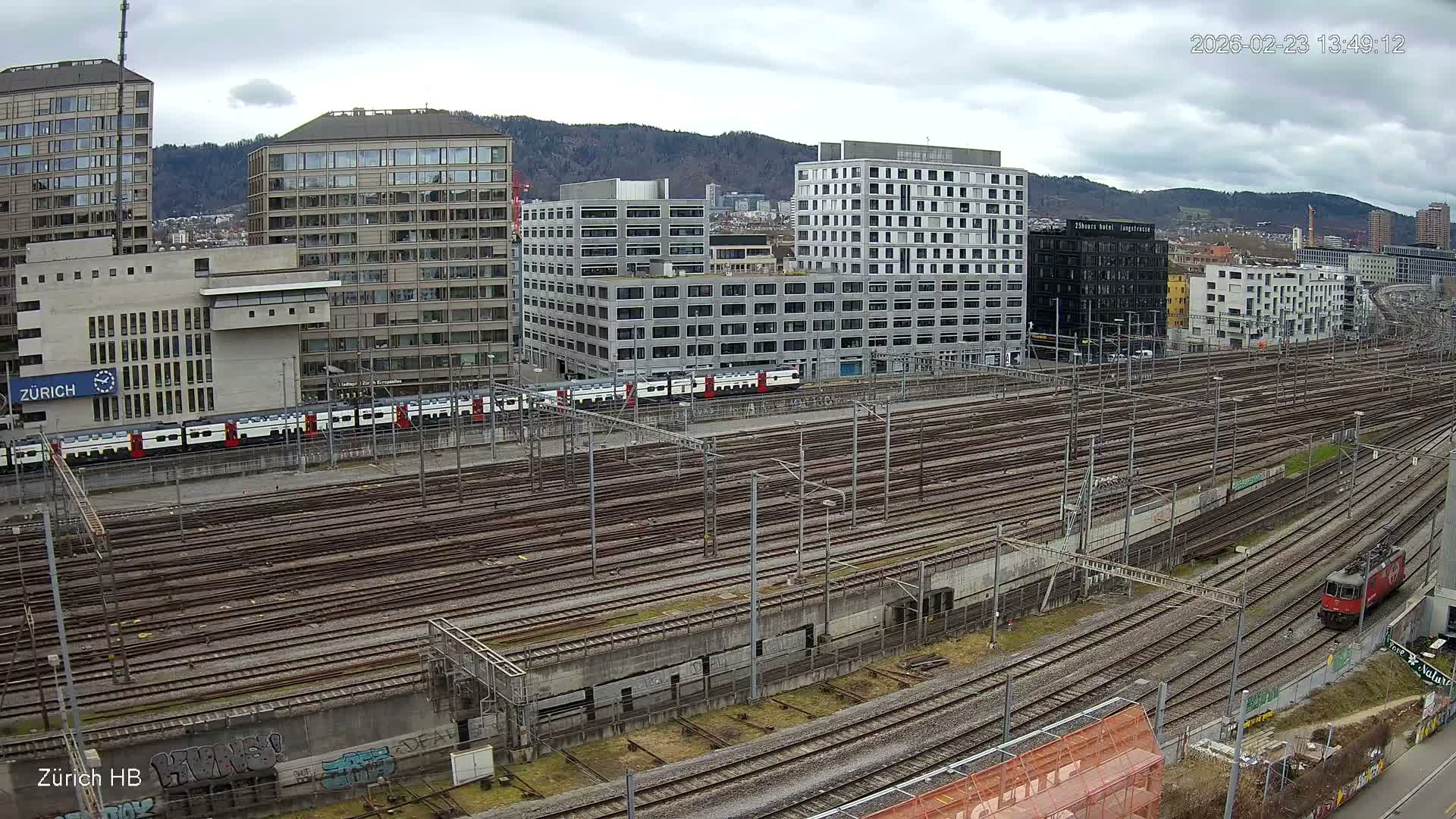 Zurich City & Zürich HB Main Train Station Live Cam - (Kreis 4)Aussersihl, Zurich, Switzerland