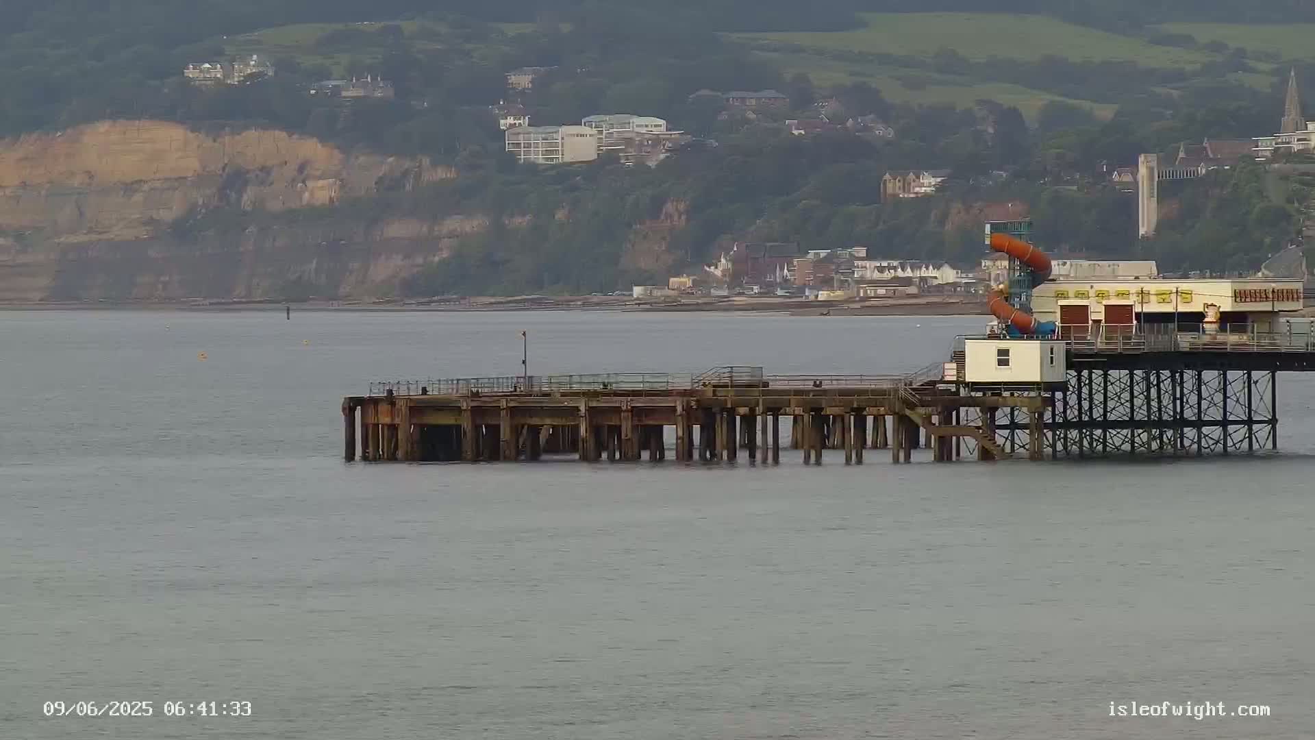 Sandown Beach Live Cam -Sandown, Isle of Wight, South East, England, United Kingdom