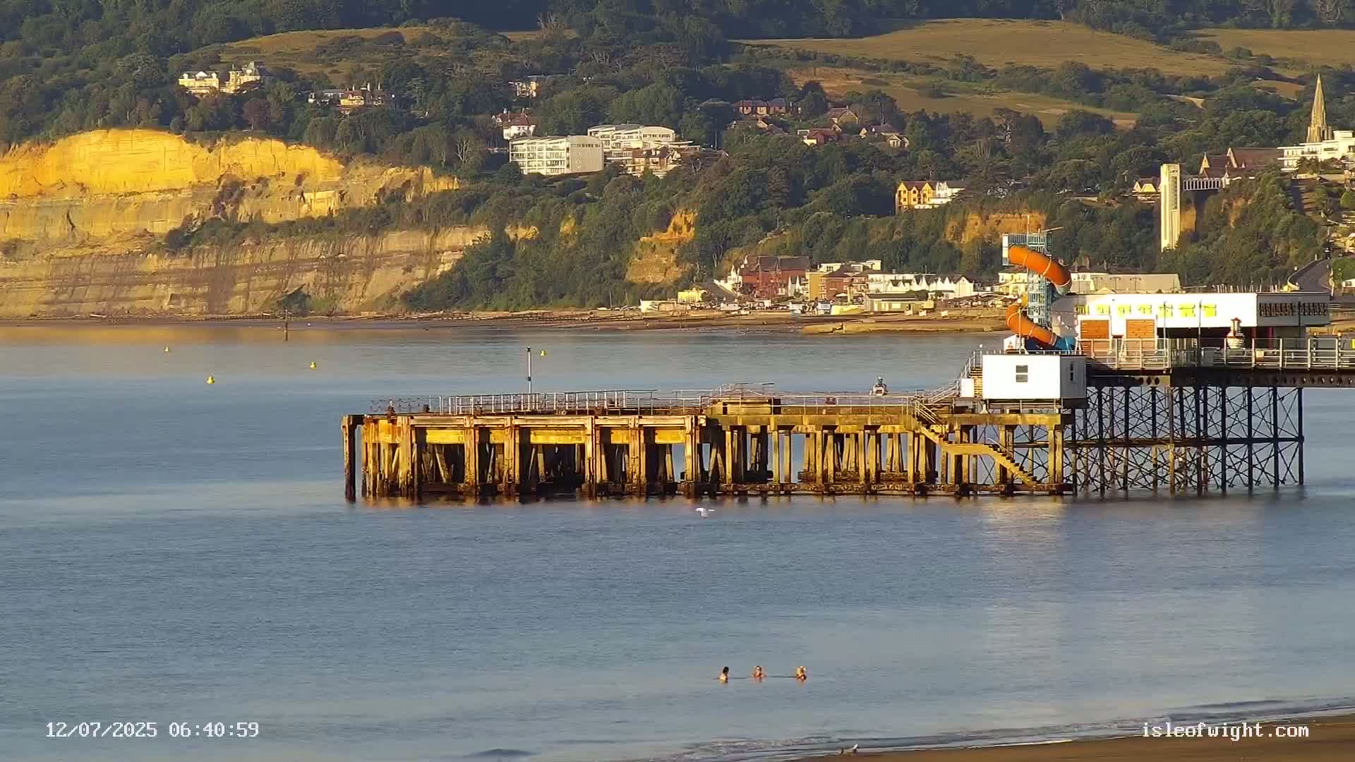 Sandown Beach Live Cam -Sandown, Isle of Wight, South East, England, United Kingdom