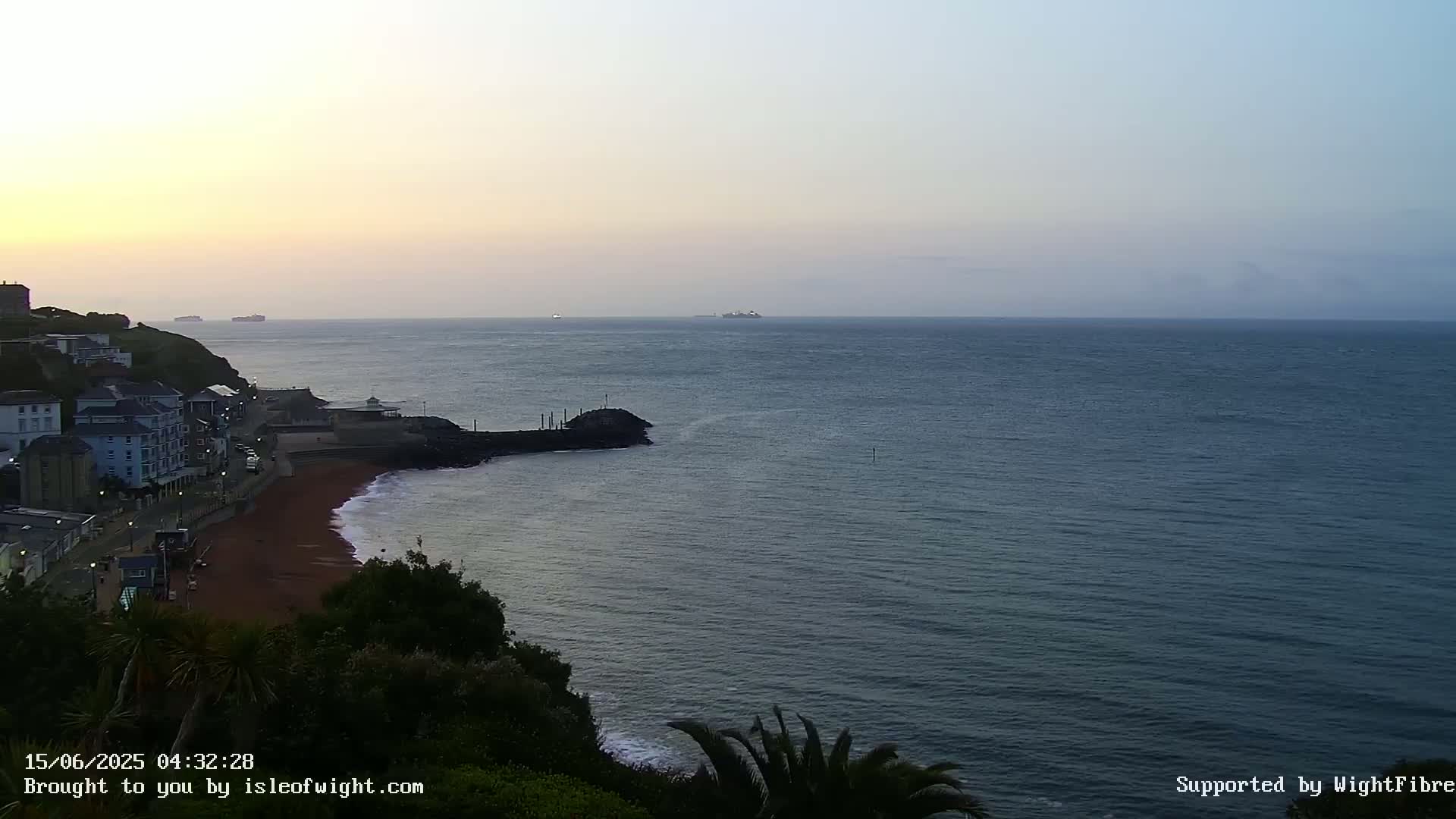 Ventnor Beach Live Cam - Ventnor, Isle of Wight, South East, England, United Kingdom