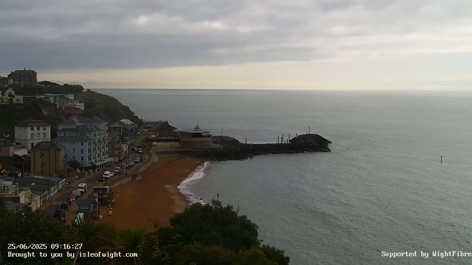 Ventnor Beach Live Cam - Ventnor, Isle of Wight, South East, England, United Kingdom