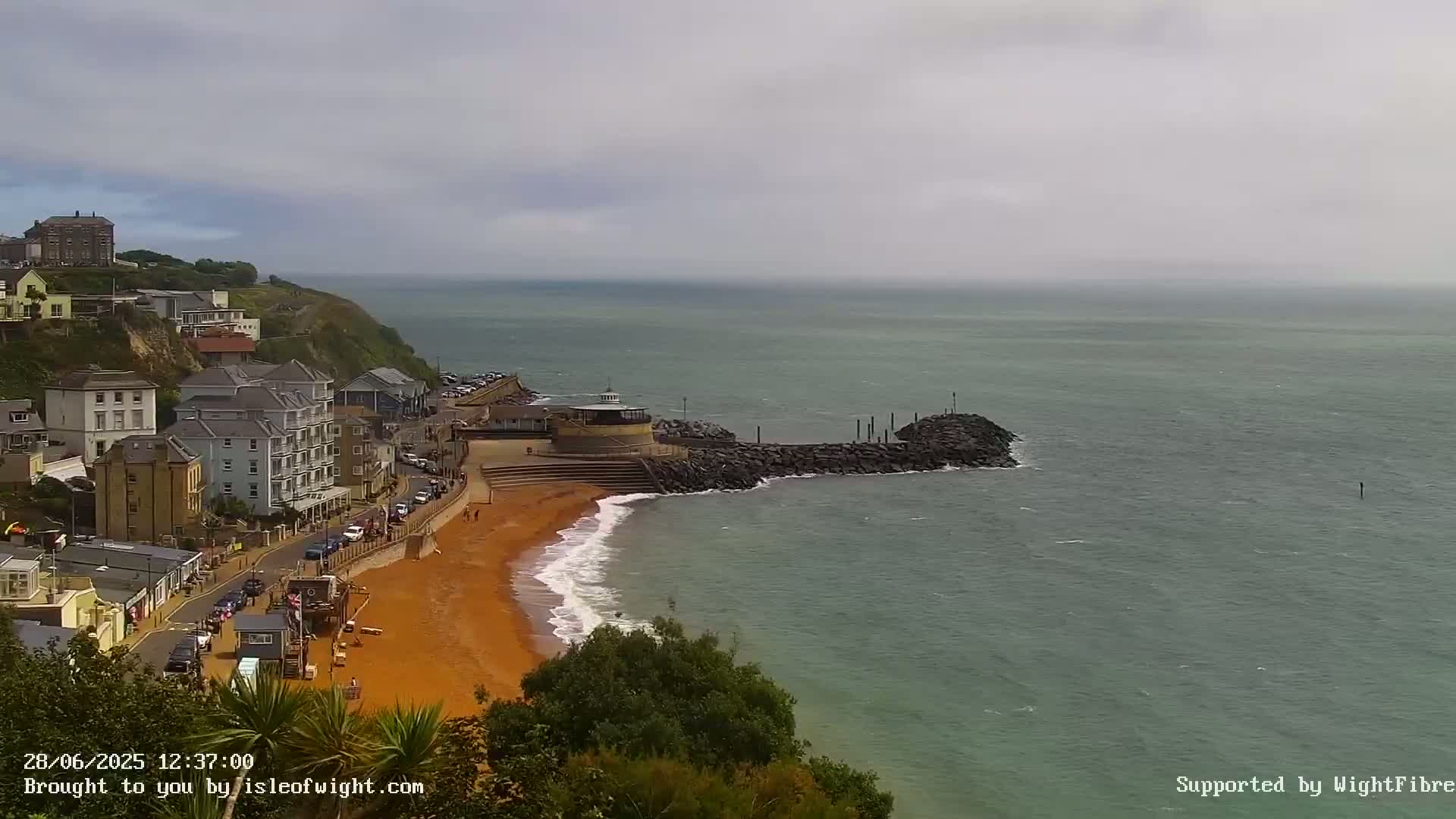 Ventnor Beach Live Cam - Ventnor, Isle of Wight, South East, England, United Kingdom