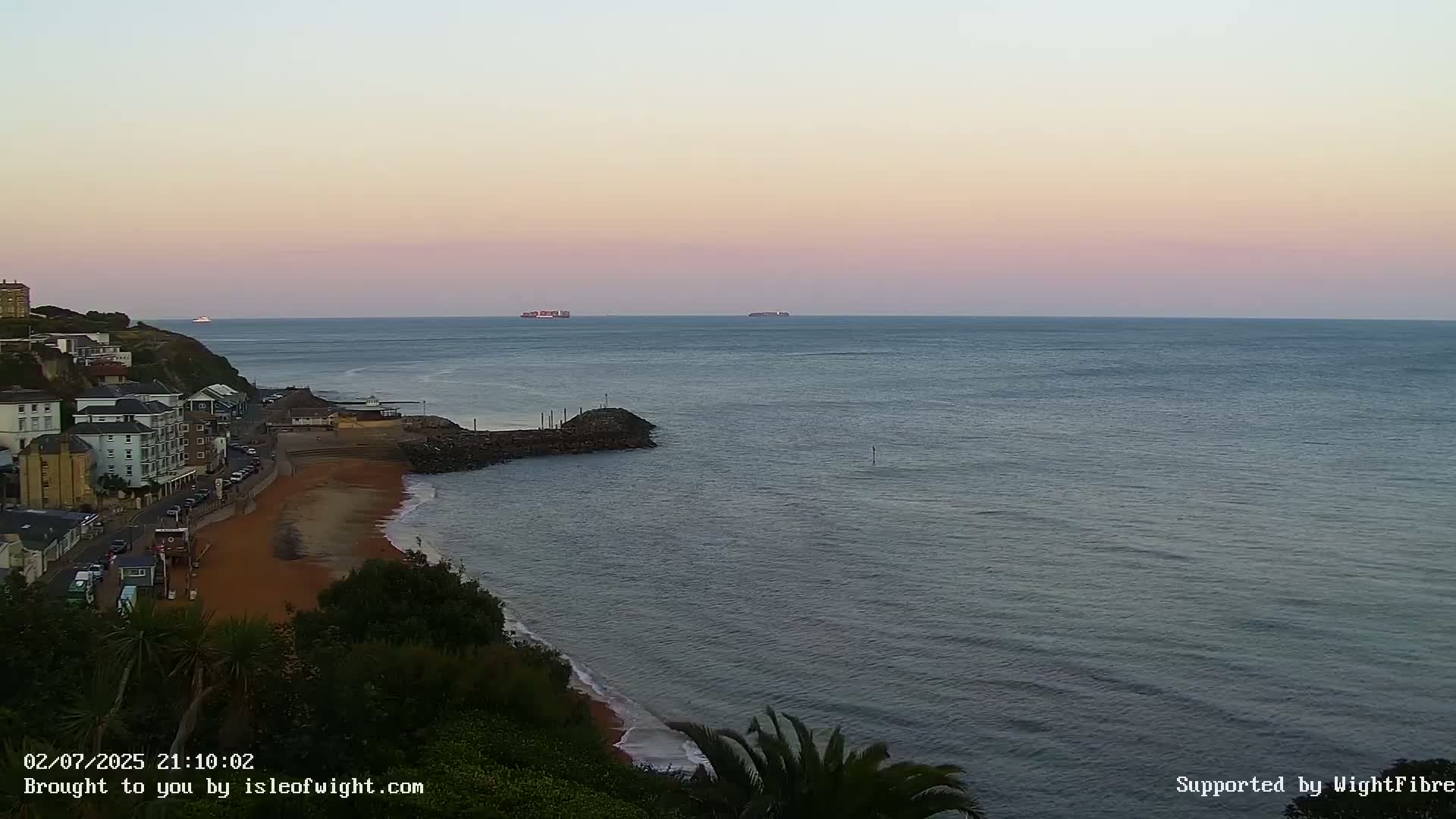 Ventnor Beach Live Cam - Ventnor, Isle of Wight, South East, England, United Kingdom