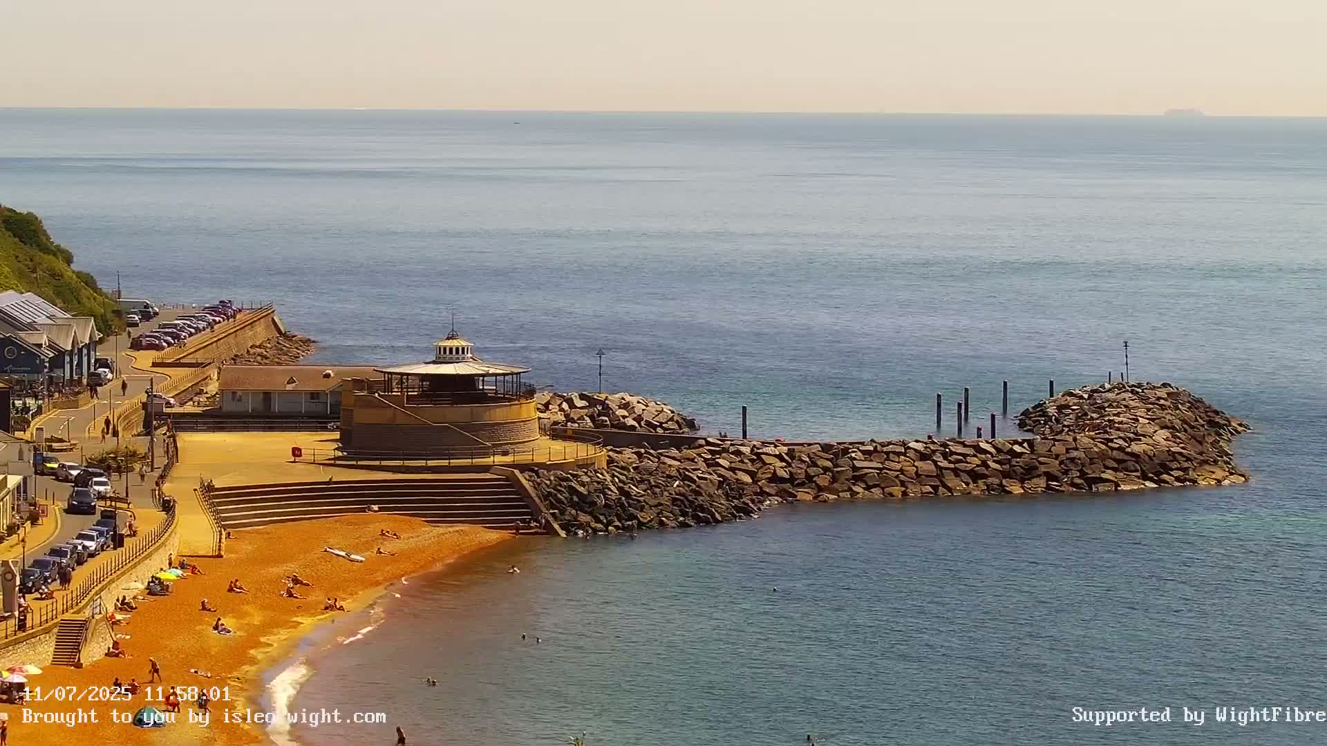 Ventnor Beach Live Cam - Ventnor, Isle of Wight, South East, England, United Kingdom