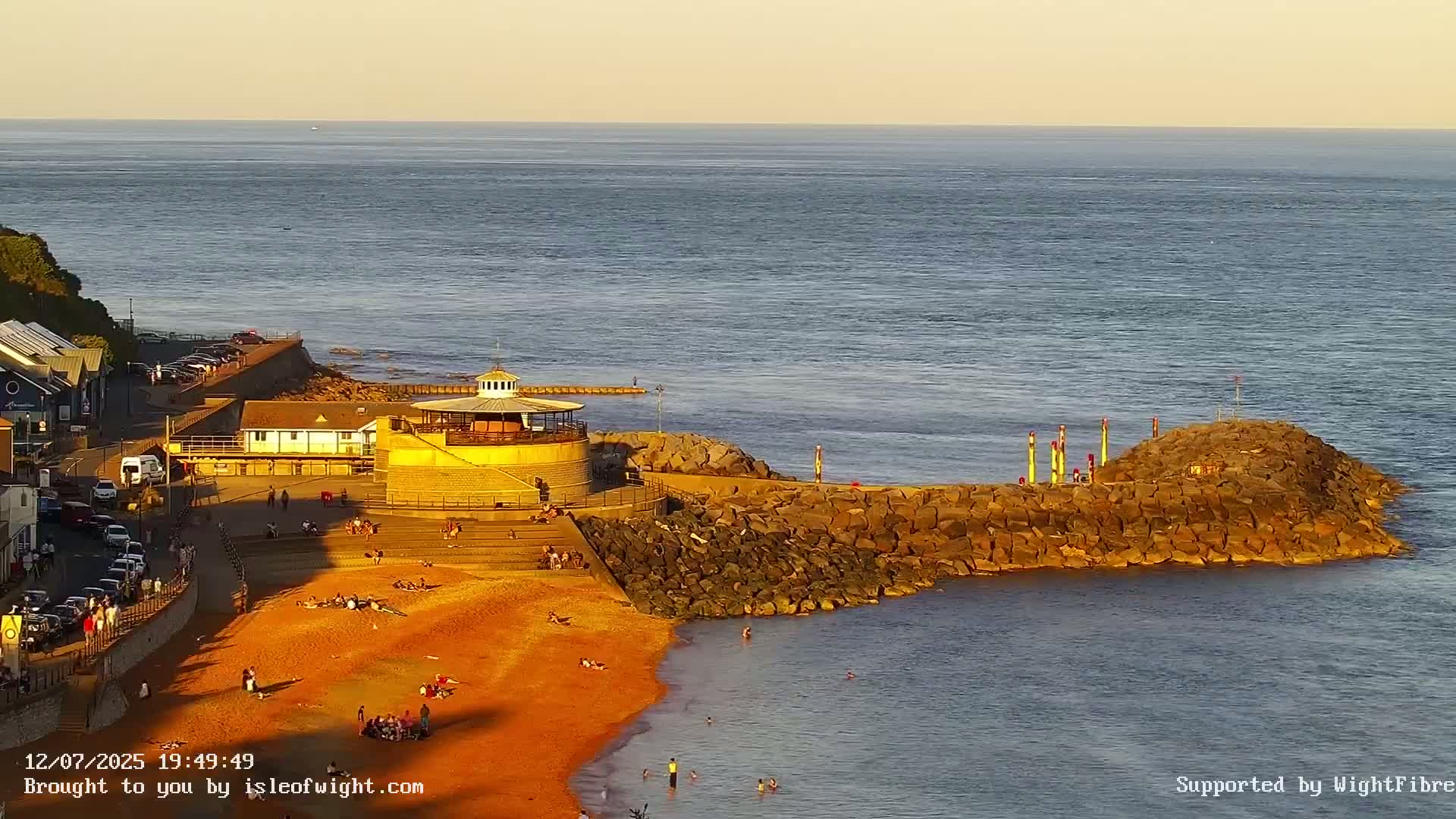 Ventnor Beach Live Cam - Ventnor, Isle of Wight, South East, England, United Kingdom