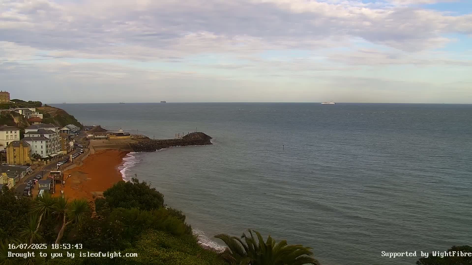 Ventnor Beach Live Cam - Ventnor, Isle of Wight, South East, England, United Kingdom