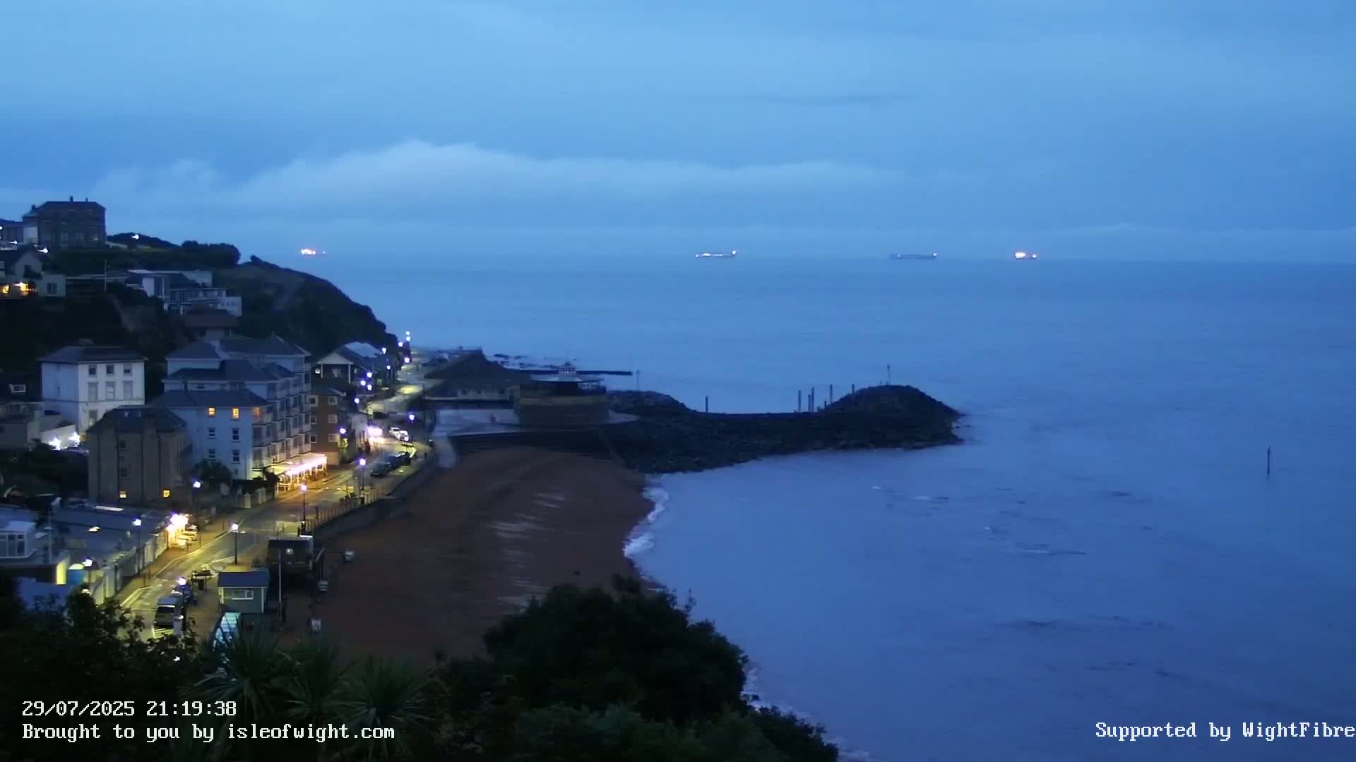 Ventnor Beach Live Cam - Ventnor, Isle of Wight, South East, England, United Kingdom