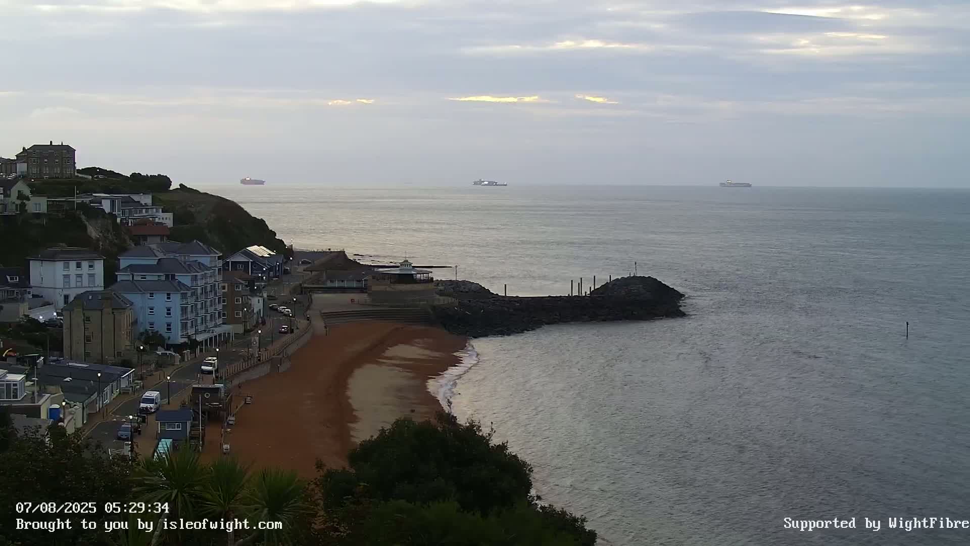 Ventnor Beach Live Cam - Ventnor, Isle of Wight, South East, England, United Kingdom