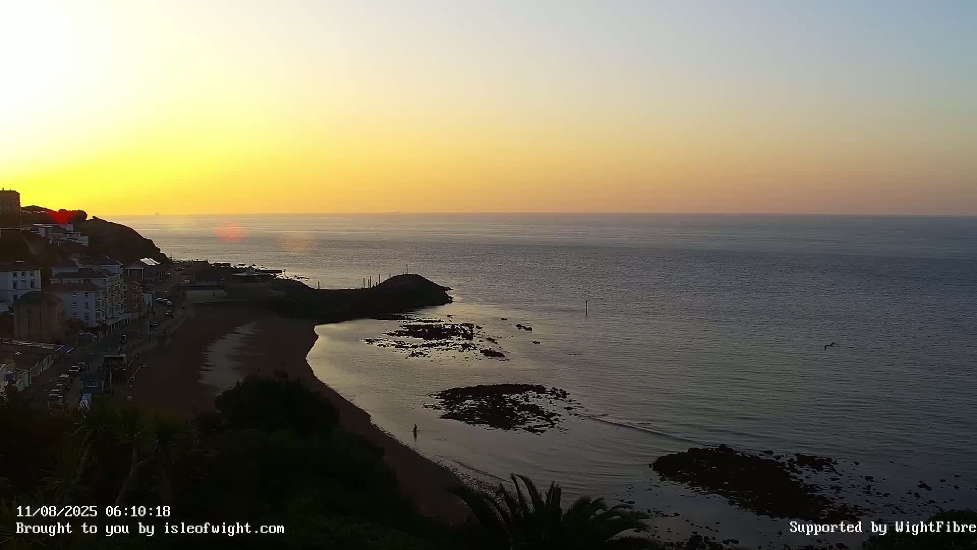 Ventnor Beach Live Cam - Ventnor, Isle of Wight, South East, England, United Kingdom