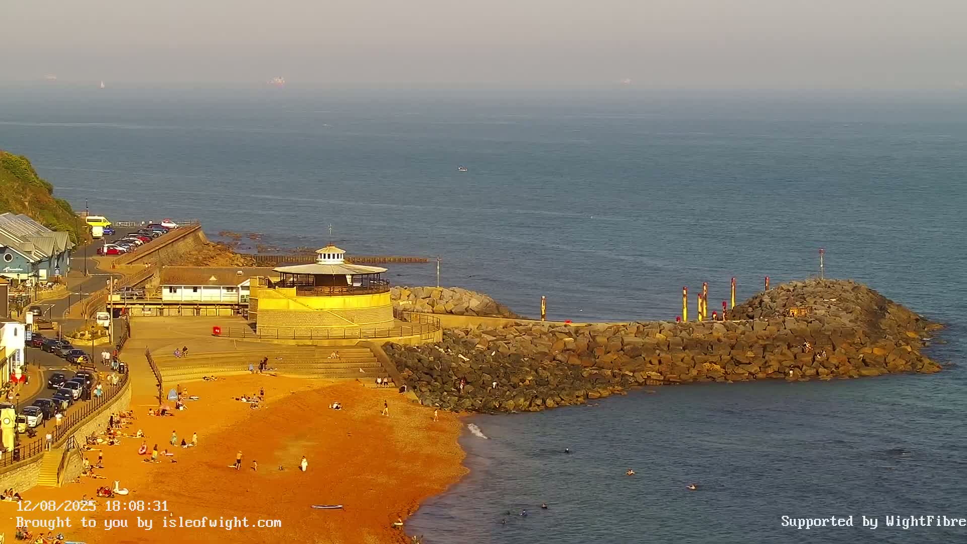 Ventnor Beach Live Cam - Ventnor, Isle of Wight, South East, England, United Kingdom