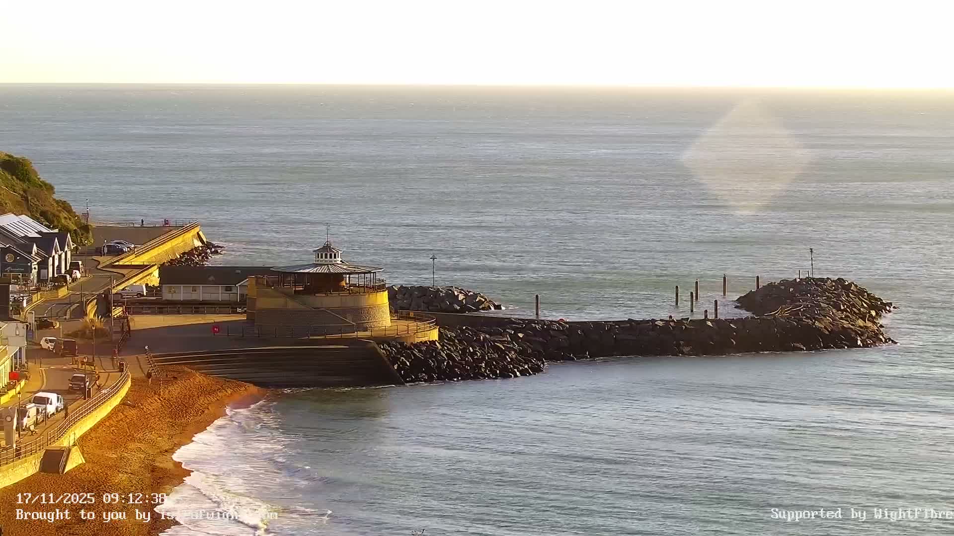 Ventnor Beach Live Cam - Ventnor, Isle of Wight, South East, England, United Kingdom