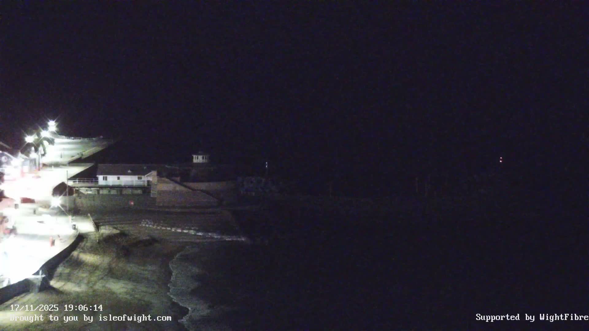 Ventnor Beach Live Cam - Ventnor, Isle of Wight, South East, England, United Kingdom
