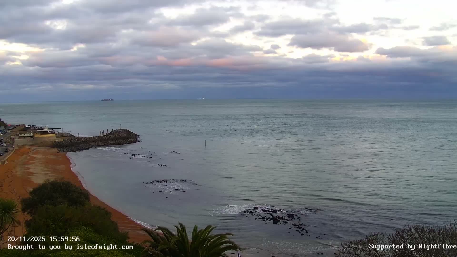 Ventnor Beach Live Cam - Ventnor, Isle of Wight, South East, England, United Kingdom