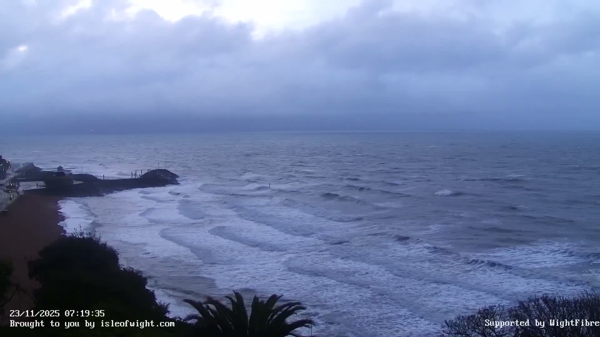 Ventnor Beach Live Cam - Ventnor, Isle of Wight, South East, England, United Kingdom