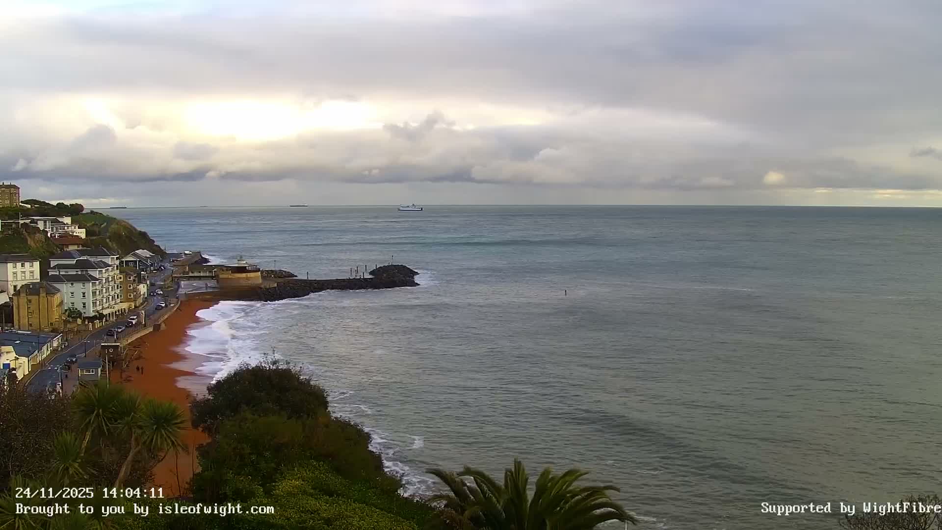 Ventnor Beach Live Cam - Ventnor, Isle of Wight, South East, England, United Kingdom