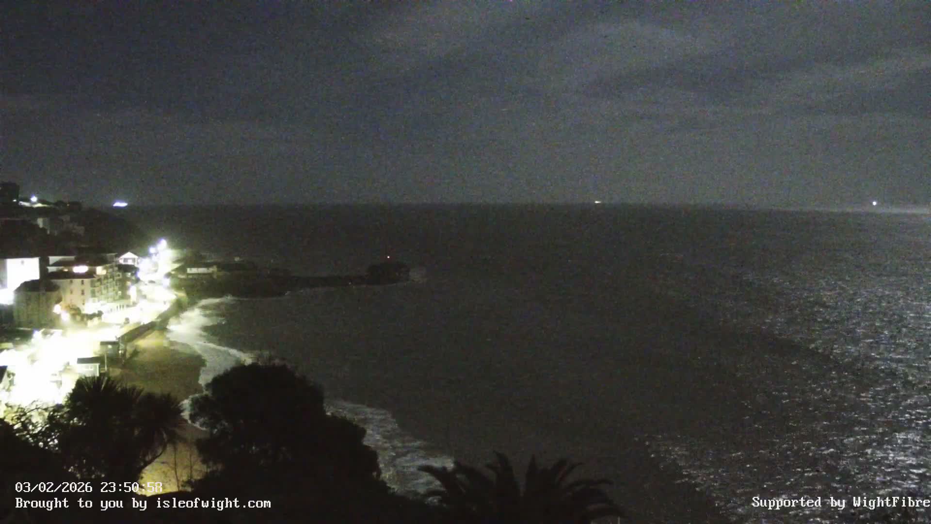 Ventnor Beach Live Cam - Ventnor, Isle of Wight, South East, England, United Kingdom