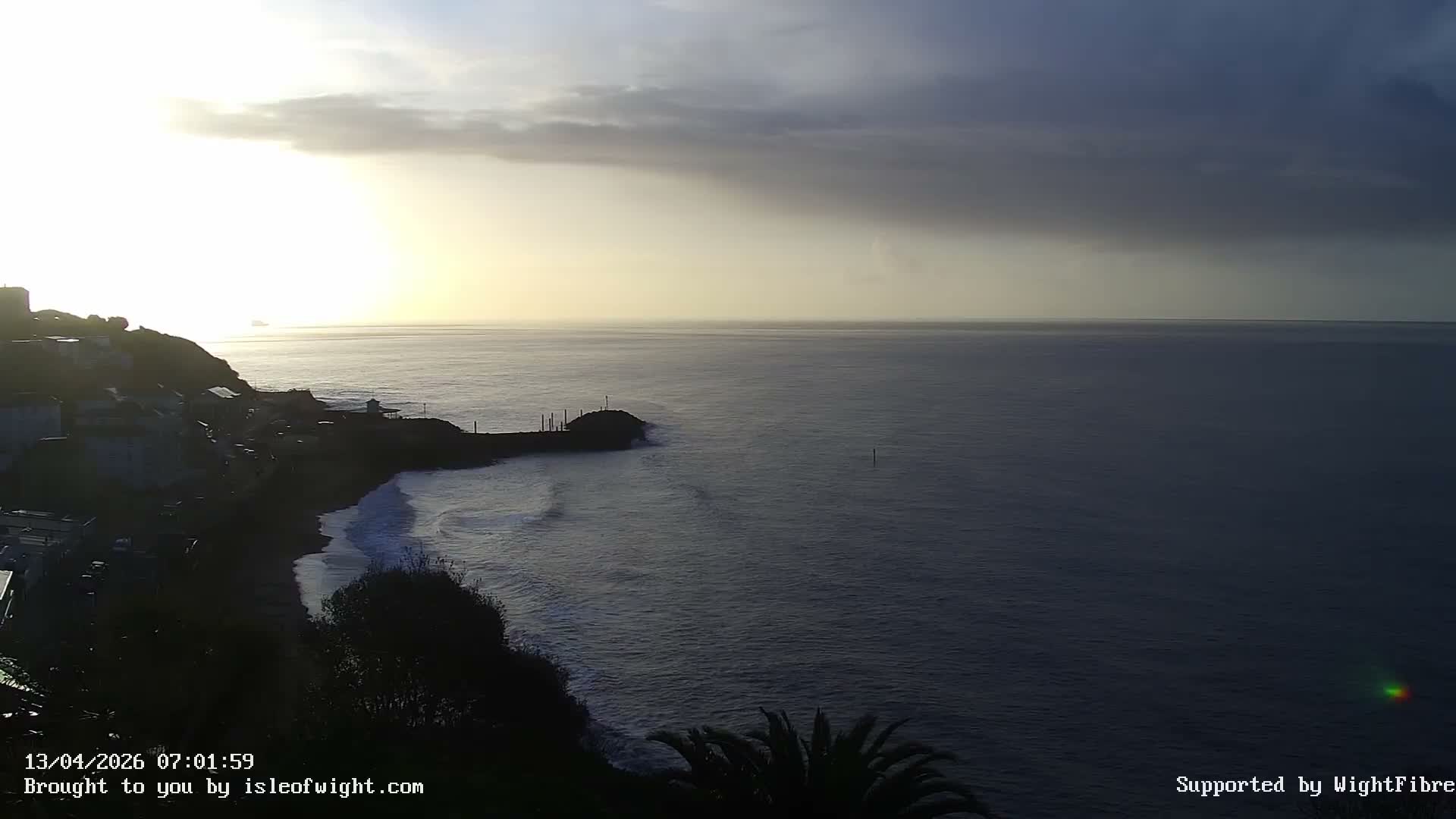 Ventnor Beach Live Cam - Ventnor, Isle of Wight, South East, England, United Kingdom