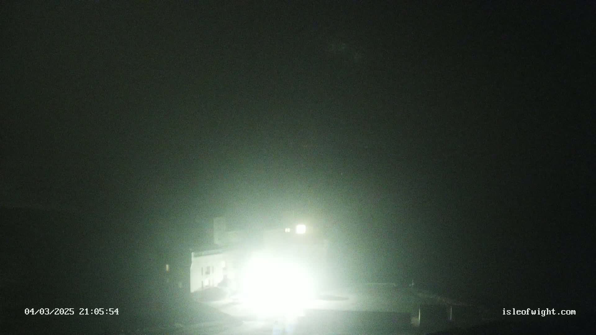 Freshwater, Colwell Bay, Hurst Castle & Hurst Point Lighthouse Live Cam - Freshwater, Isle of Wight, South East, England, United Kingdom