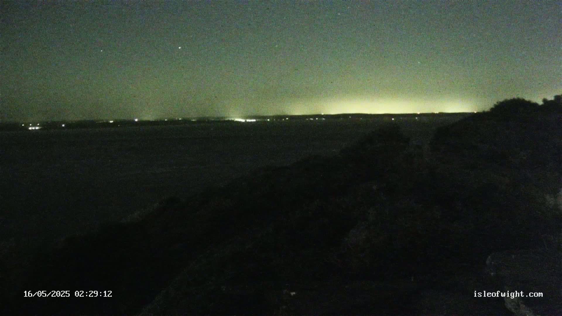Freshwater, Colwell Bay, Hurst Castle & Hurst Point Lighthouse Live Cam - Freshwater, Isle of Wight, South East, England, United Kingdom