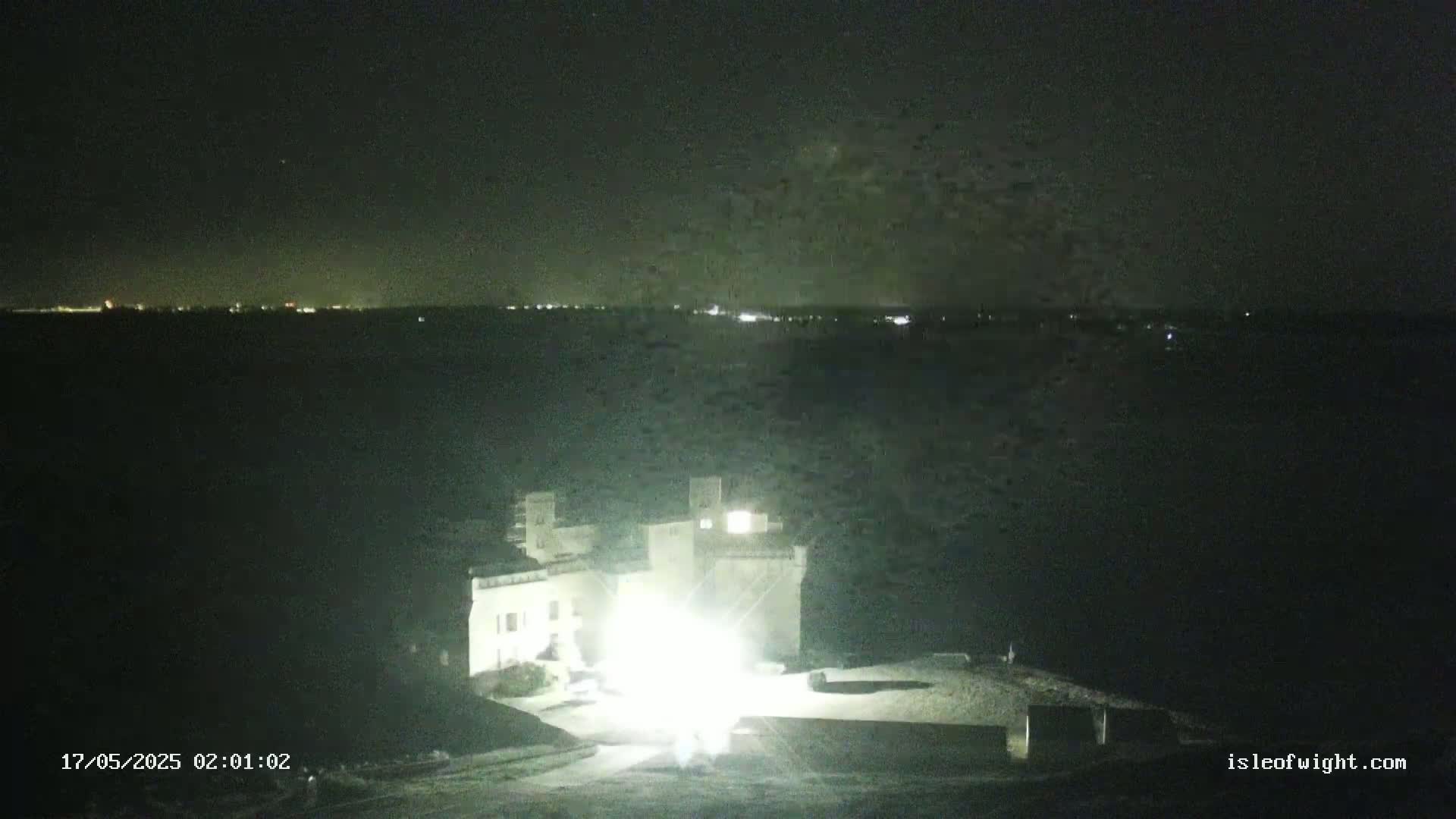 Freshwater, Colwell Bay, Hurst Castle & Hurst Point Lighthouse Live Cam - Freshwater, Isle of Wight, South East, England, United Kingdom
