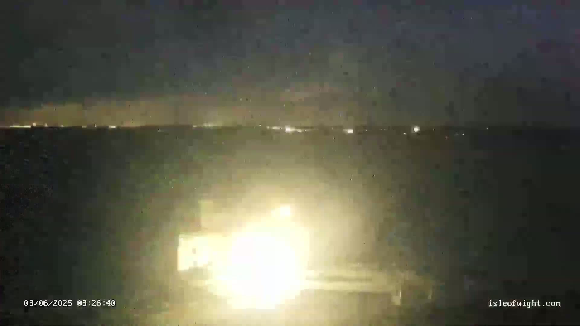 Freshwater, Colwell Bay, Hurst Castle & Hurst Point Lighthouse Live Cam - Freshwater, Isle of Wight, South East, England, United Kingdom
