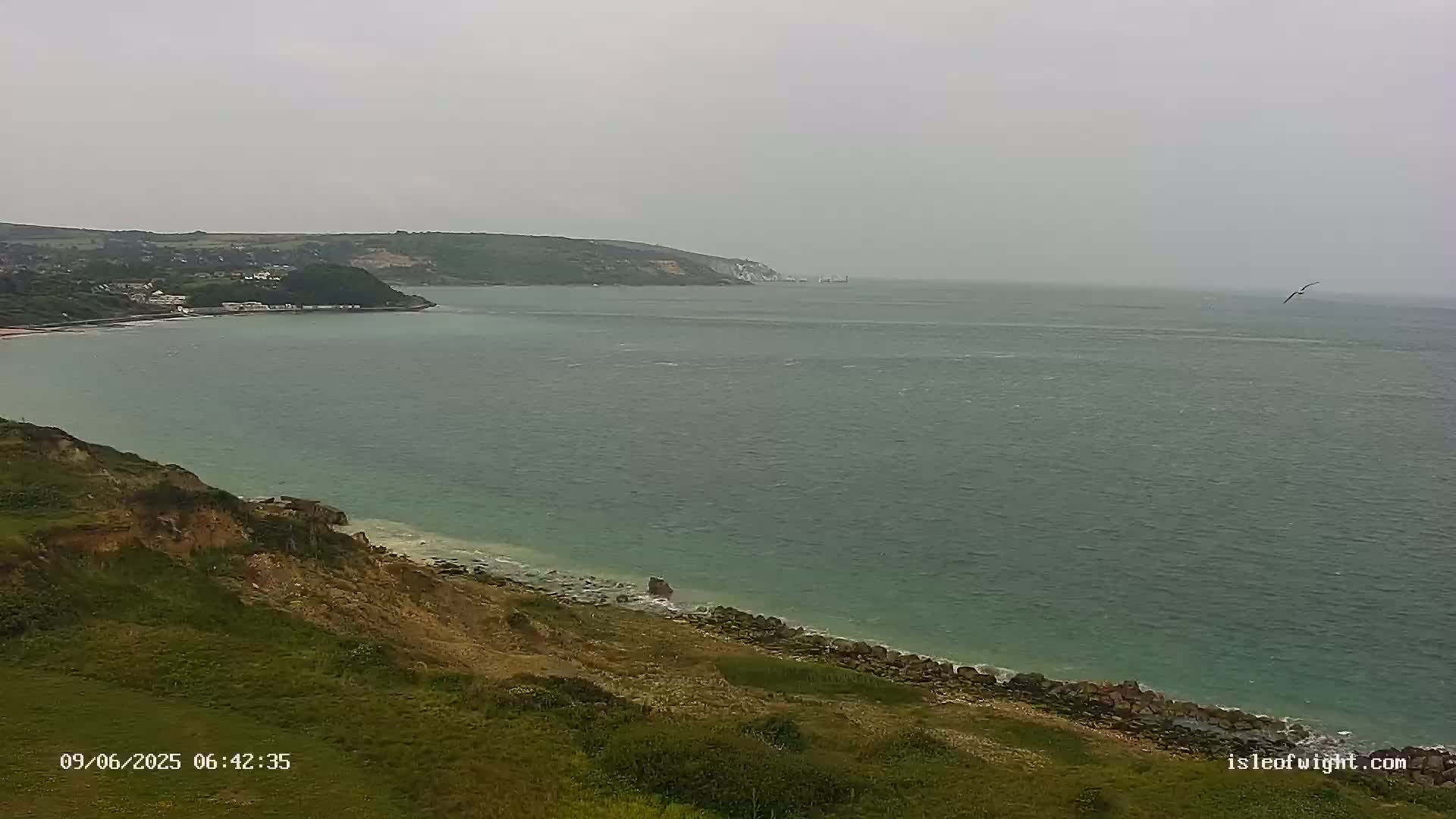 Freshwater, Colwell Bay, Hurst Castle & Hurst Point Lighthouse Live Cam - Freshwater, Isle of Wight, South East, England, United Kingdom