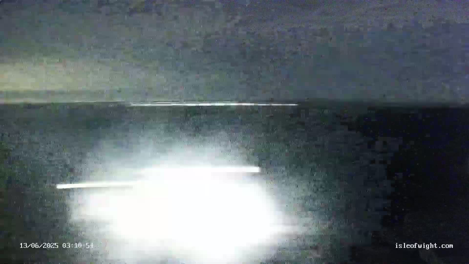 Freshwater, Colwell Bay, Hurst Castle & Hurst Point Lighthouse Live Cam - Freshwater, Isle of Wight, South East, England, United Kingdom
