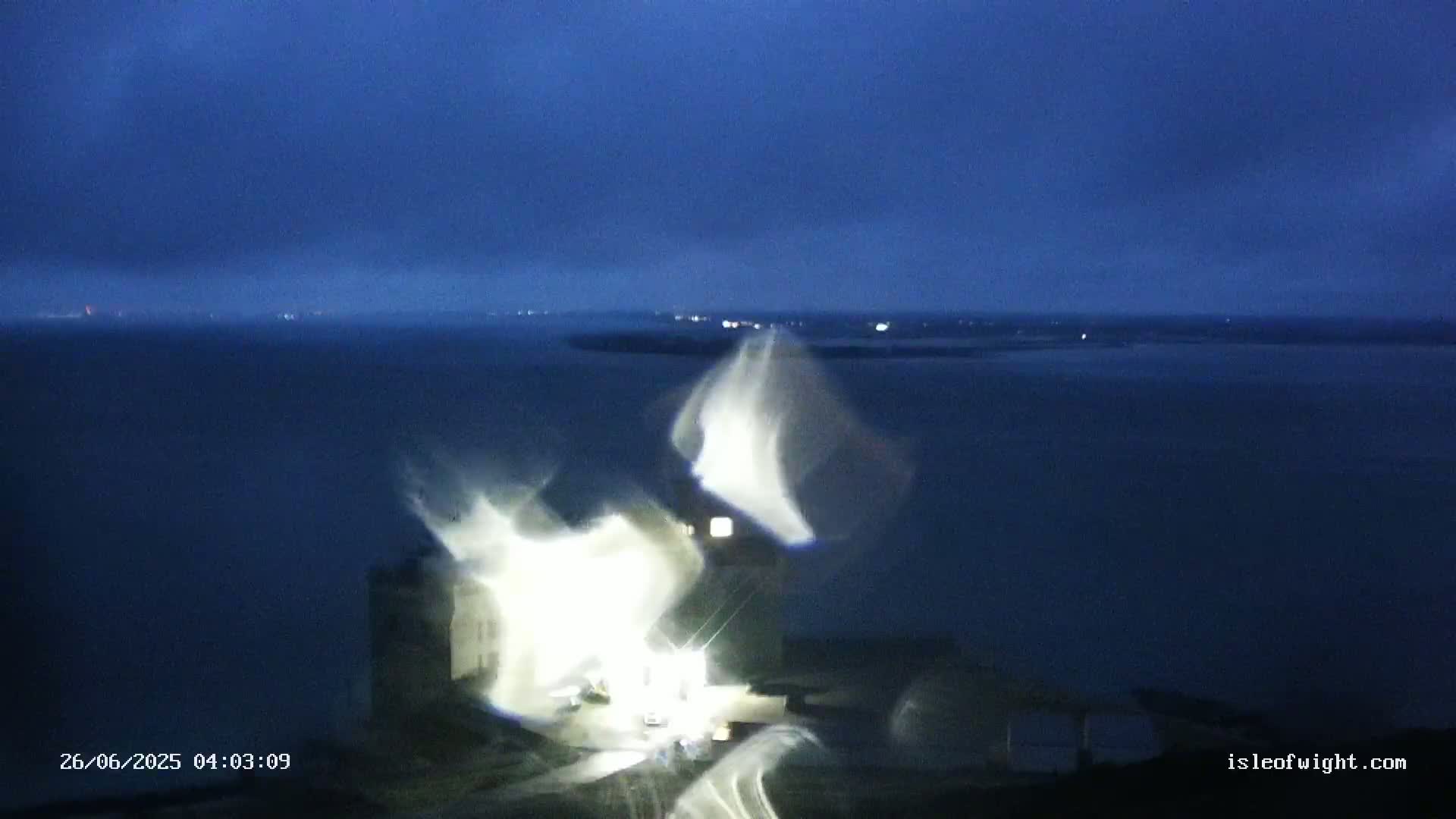 Freshwater, Colwell Bay, Hurst Castle & Hurst Point Lighthouse Live Cam - Freshwater, Isle of Wight, South East, England, United Kingdom