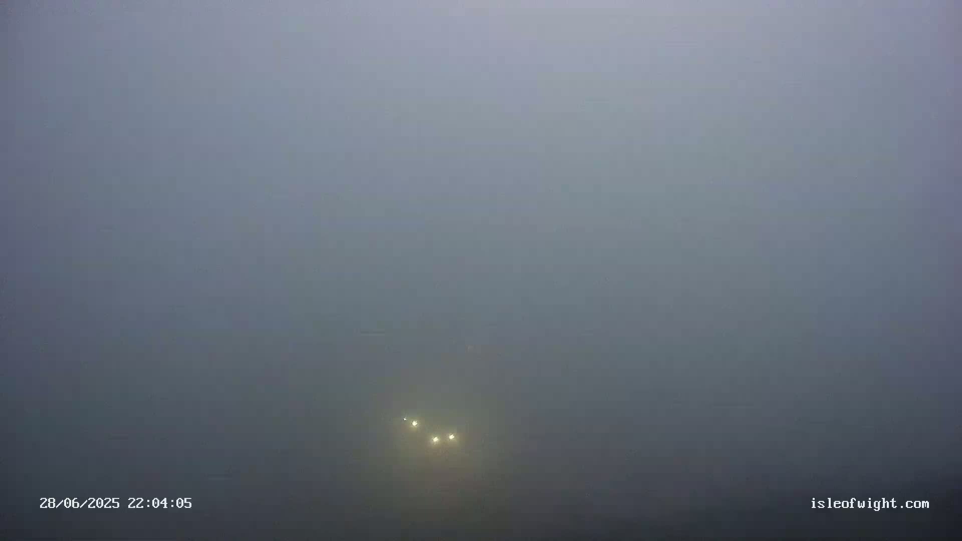 Freshwater, Colwell Bay, Hurst Castle & Hurst Point Lighthouse Live Cam - Freshwater, Isle of Wight, South East, England, United Kingdom