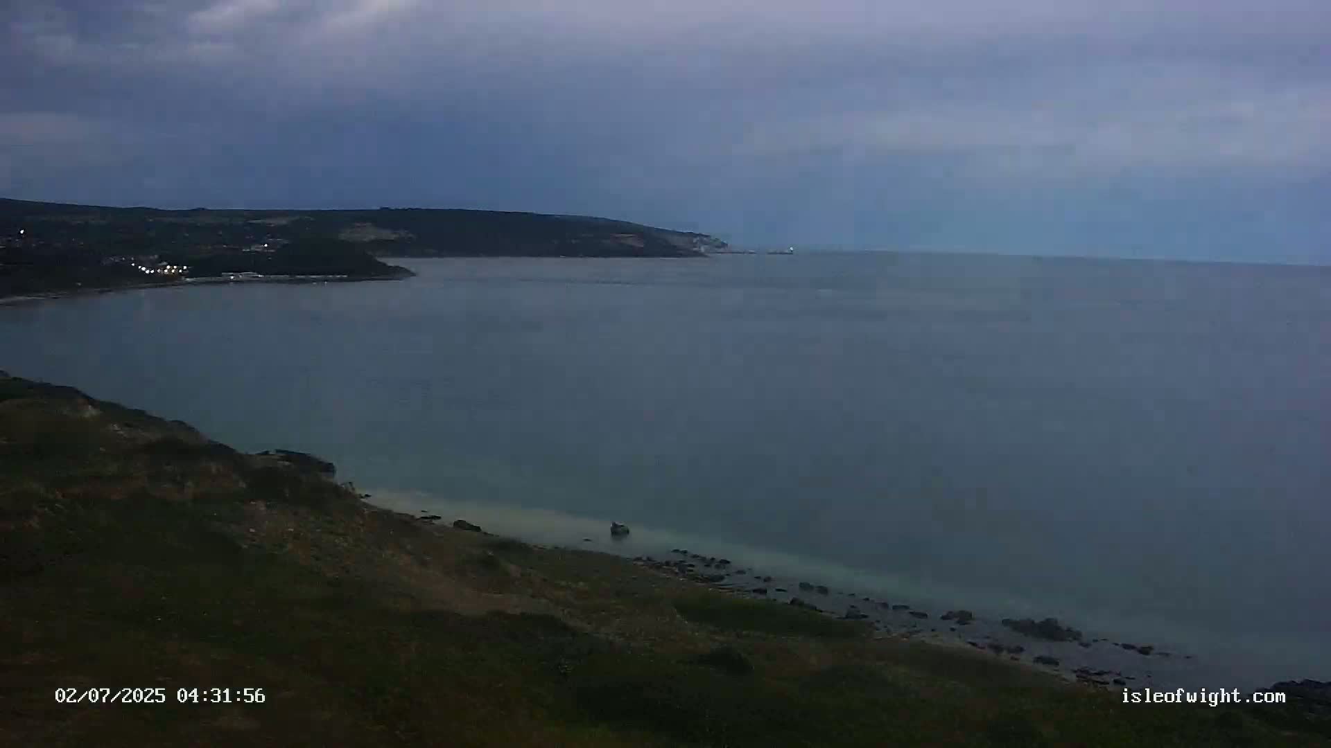 Freshwater, Colwell Bay, Hurst Castle & Hurst Point Lighthouse Live Cam - Freshwater, Isle of Wight, South East, England, United Kingdom
