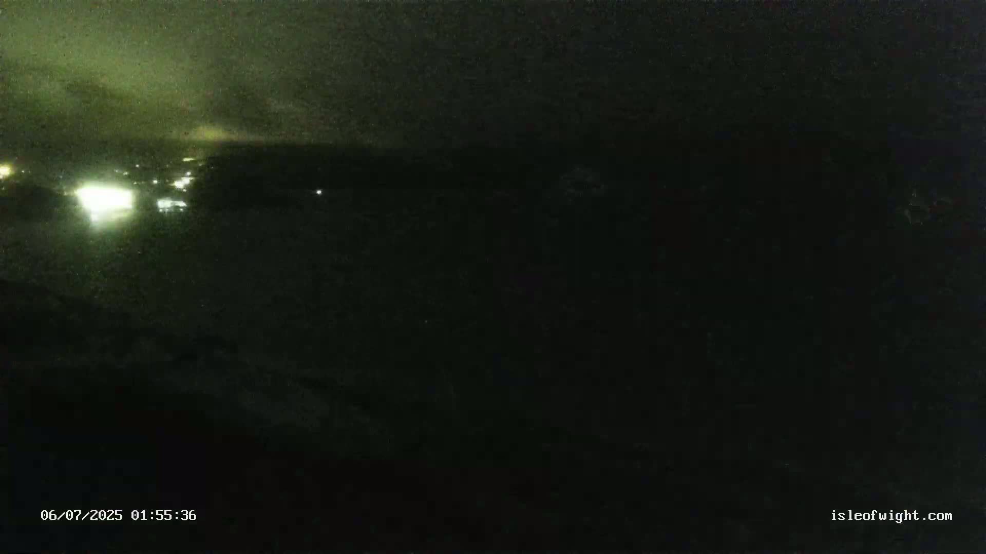 Freshwater, Colwell Bay, Hurst Castle & Hurst Point Lighthouse Live Cam - Freshwater, Isle of Wight, South East, England, United Kingdom