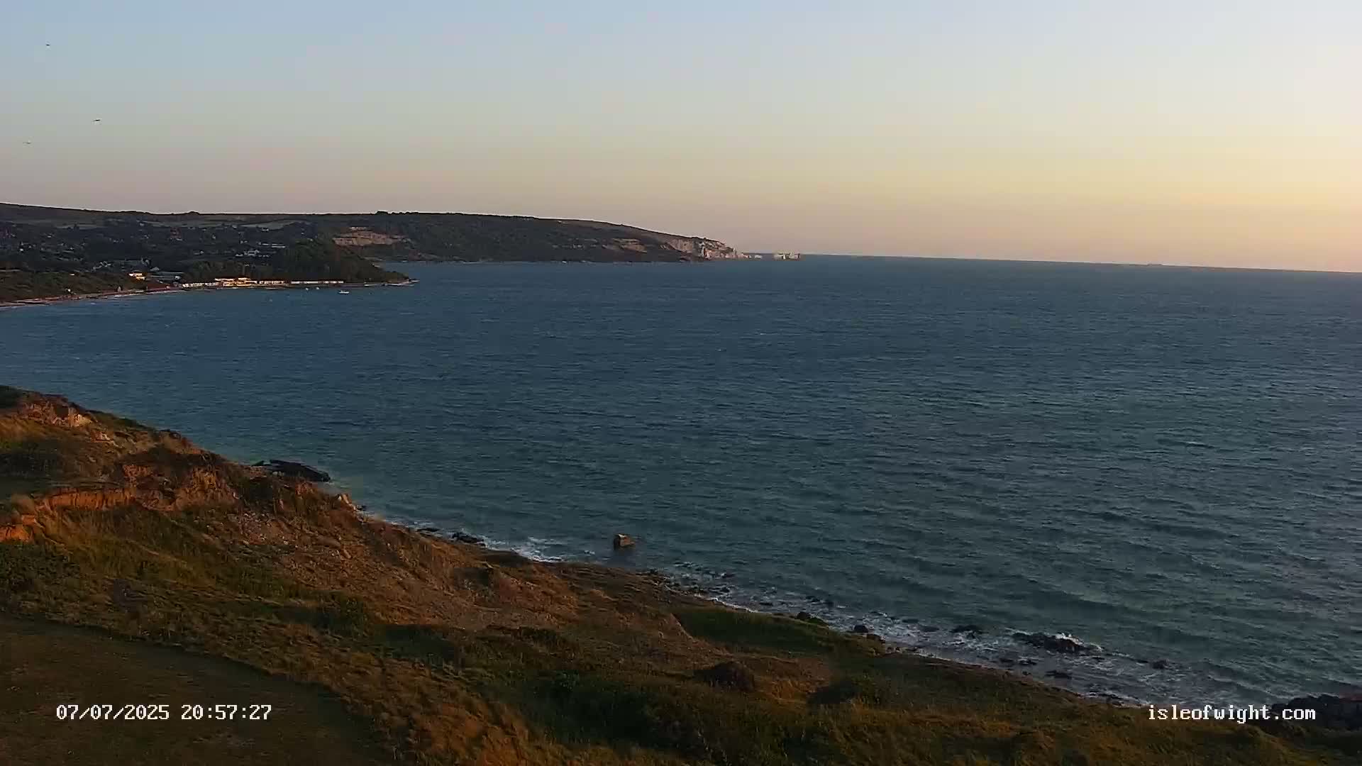 Freshwater, Colwell Bay, Hurst Castle & Hurst Point Lighthouse Live Cam - Freshwater, Isle of Wight, South East, England, United Kingdom