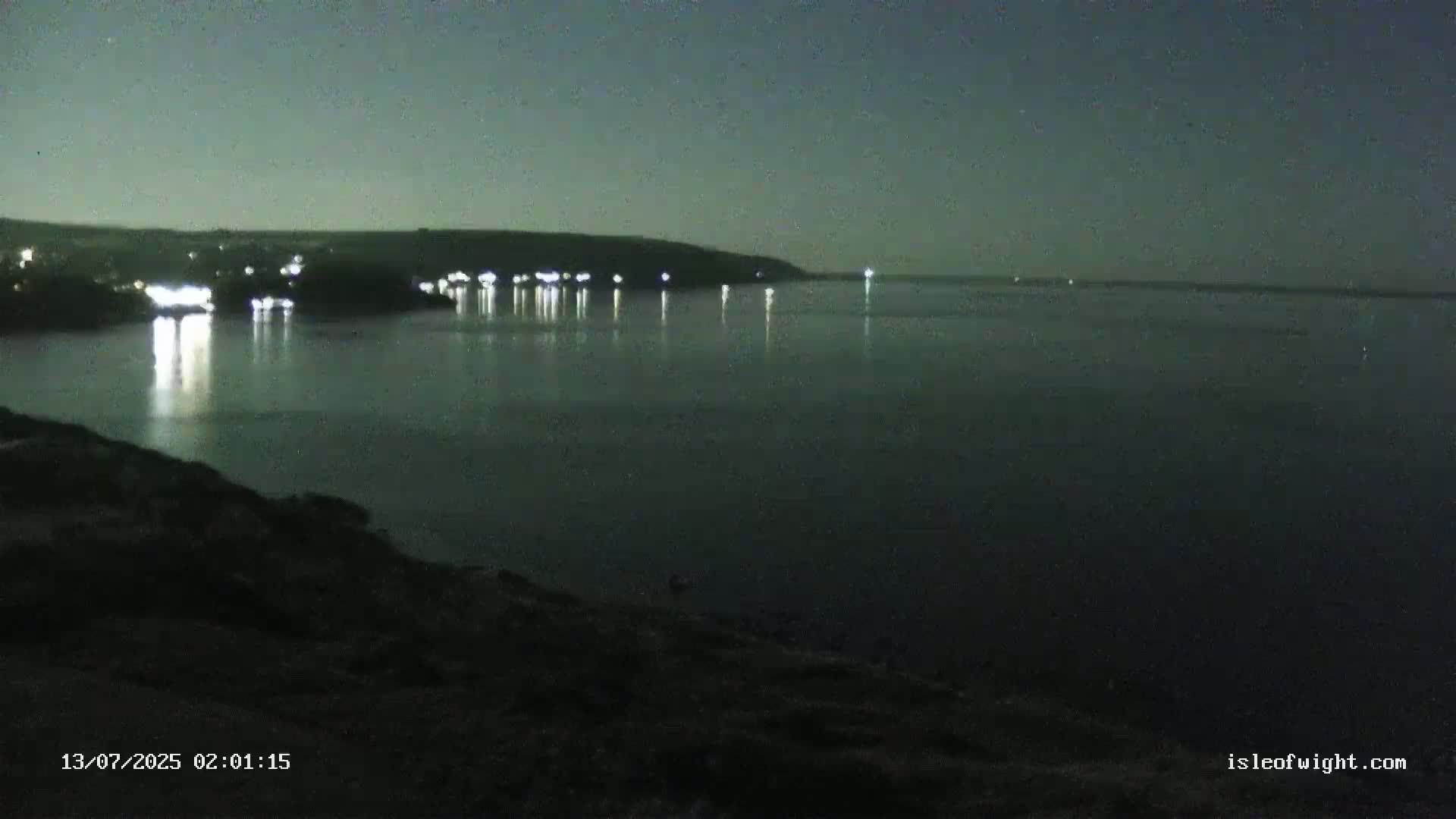 Freshwater, Colwell Bay, Hurst Castle & Hurst Point Lighthouse Live Cam - Freshwater, Isle of Wight, South East, England, United Kingdom