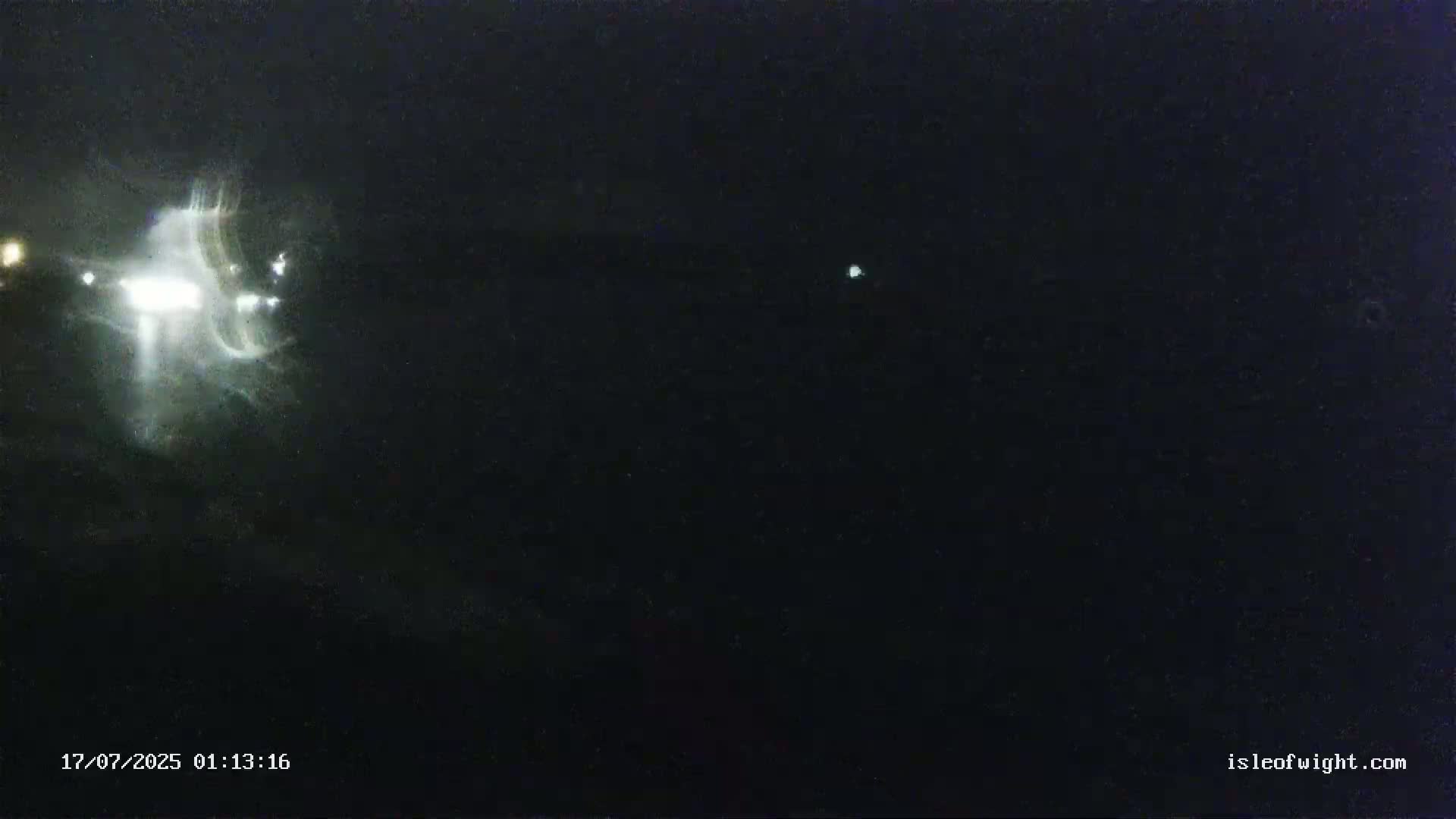 Freshwater, Colwell Bay, Hurst Castle & Hurst Point Lighthouse Live Cam - Freshwater, Isle of Wight, South East, England, United Kingdom
