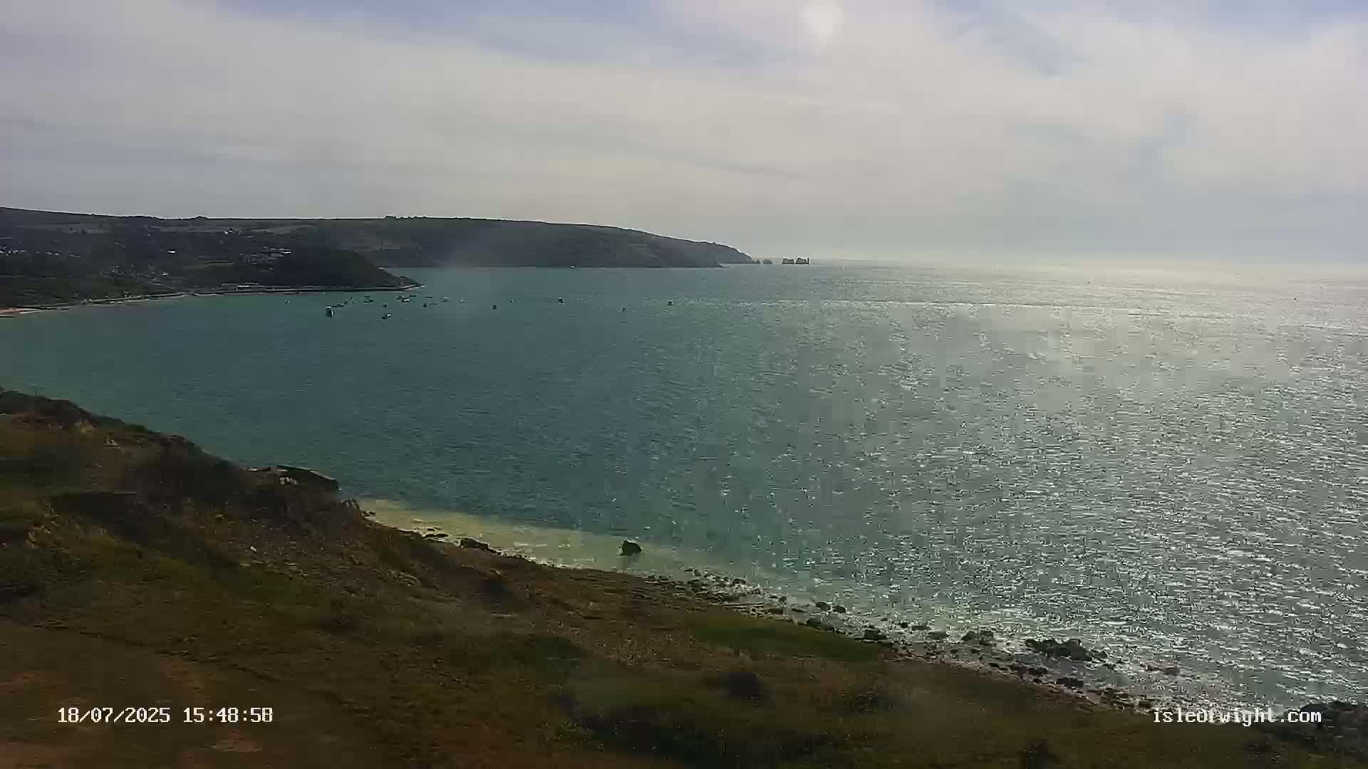 Freshwater, Colwell Bay, Hurst Castle & Hurst Point Lighthouse Live Cam - Freshwater, Isle of Wight, South East, England, United Kingdom