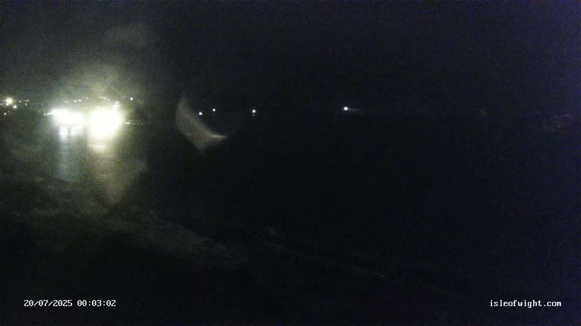 Freshwater, Colwell Bay, Hurst Castle & Hurst Point Lighthouse Live Cam - Freshwater, Isle of Wight, South East, England, United Kingdom