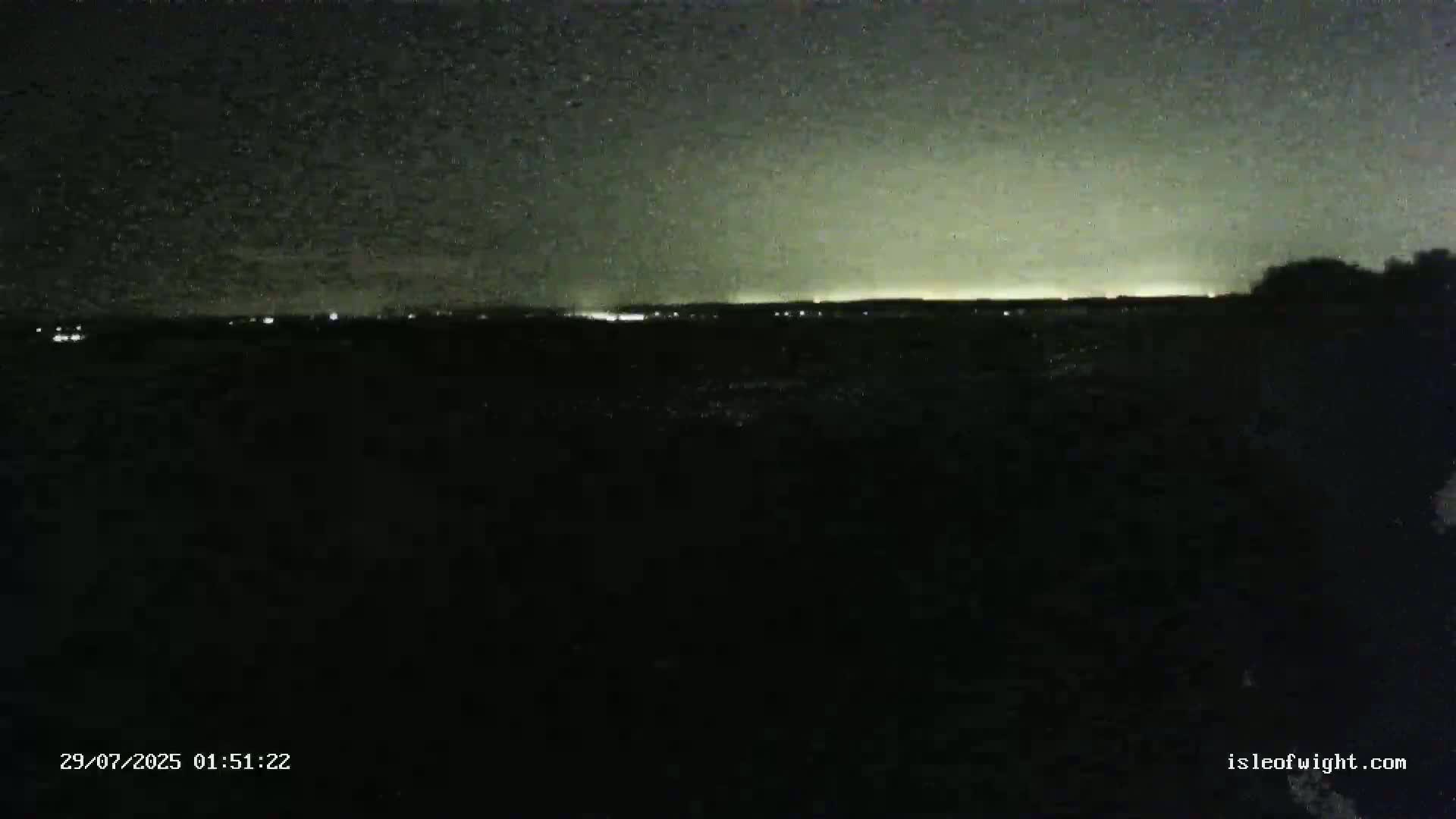 Freshwater, Colwell Bay, Hurst Castle & Hurst Point Lighthouse Live Cam - Freshwater, Isle of Wight, South East, England, United Kingdom