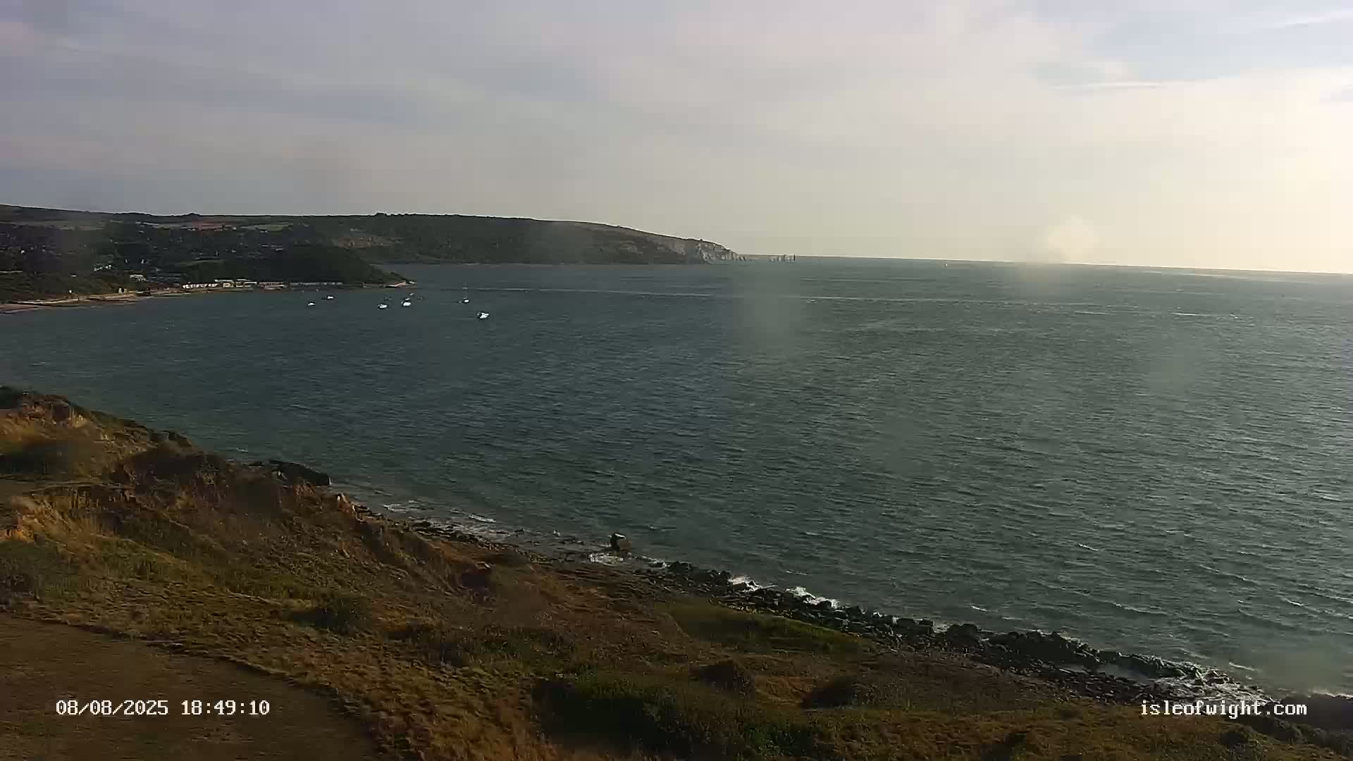 Freshwater, Colwell Bay, Hurst Castle & Hurst Point Lighthouse Live Cam - Freshwater, Isle of Wight, South East, England, United Kingdom
