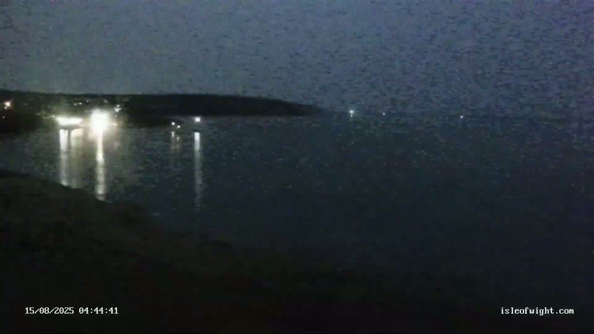 Freshwater, Colwell Bay, Hurst Castle & Hurst Point Lighthouse Live Cam - Freshwater, Isle of Wight, South East, England, United Kingdom